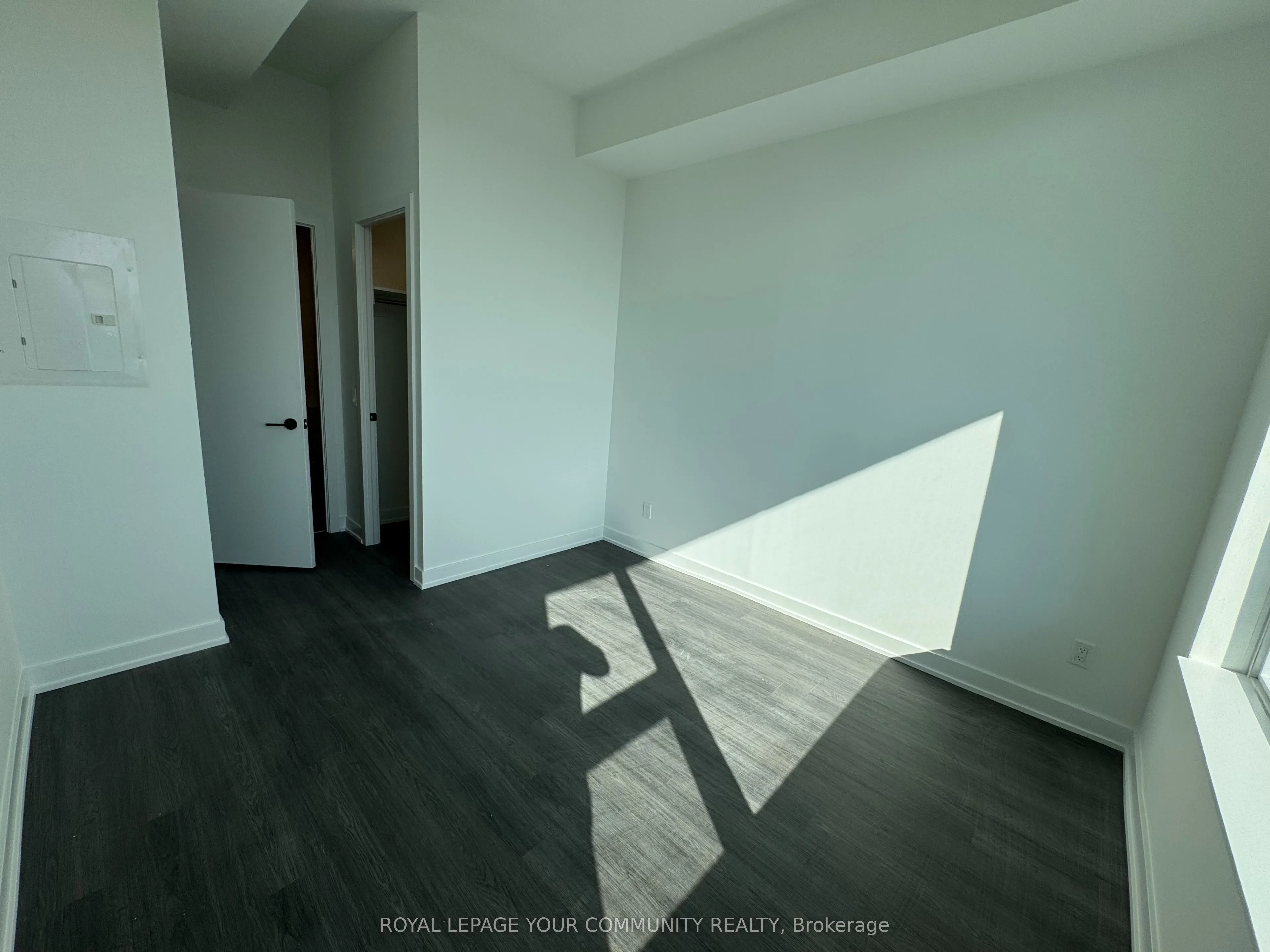8188 Yonge Street, #620