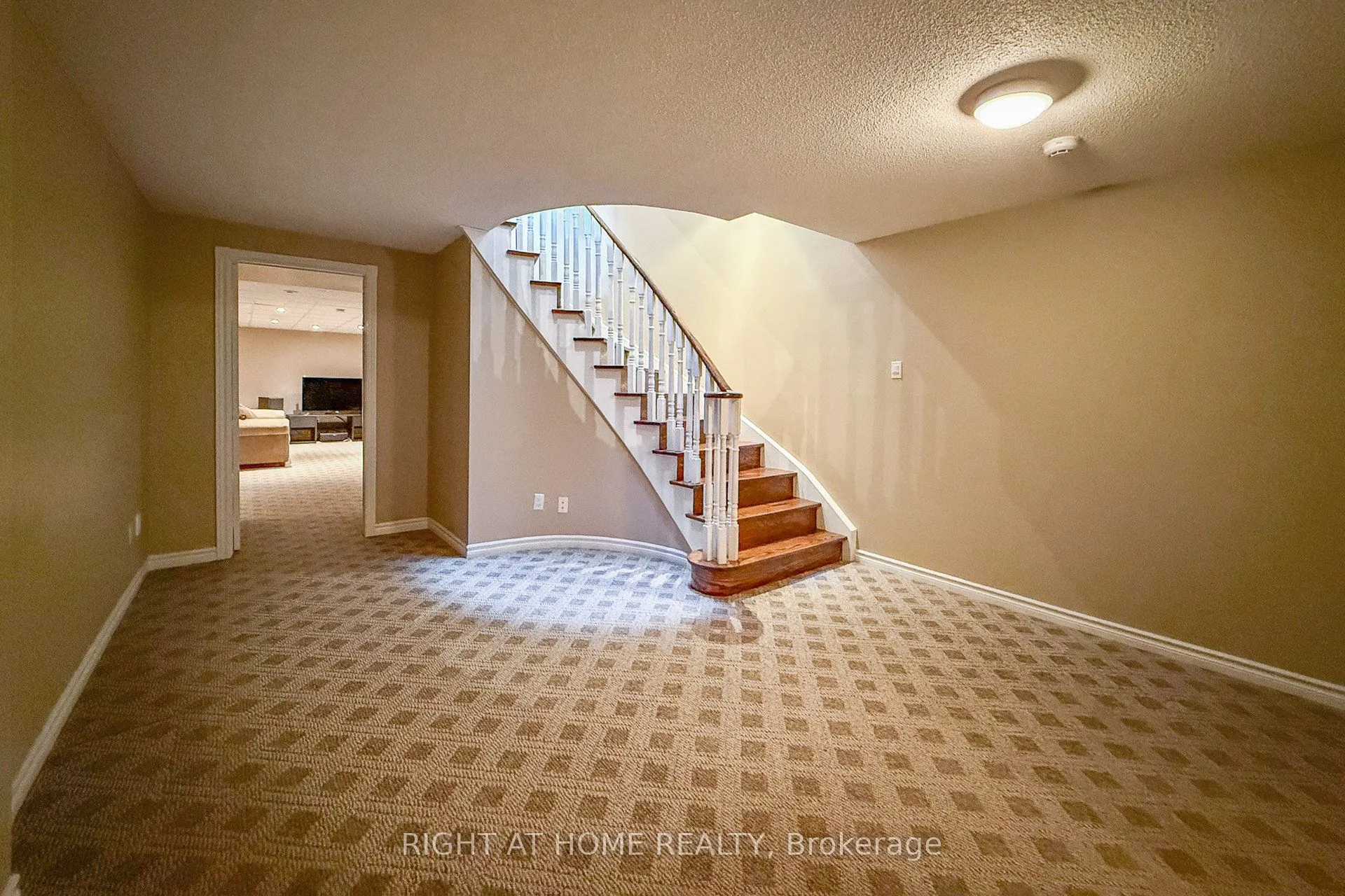 179 Strathearn Avenue