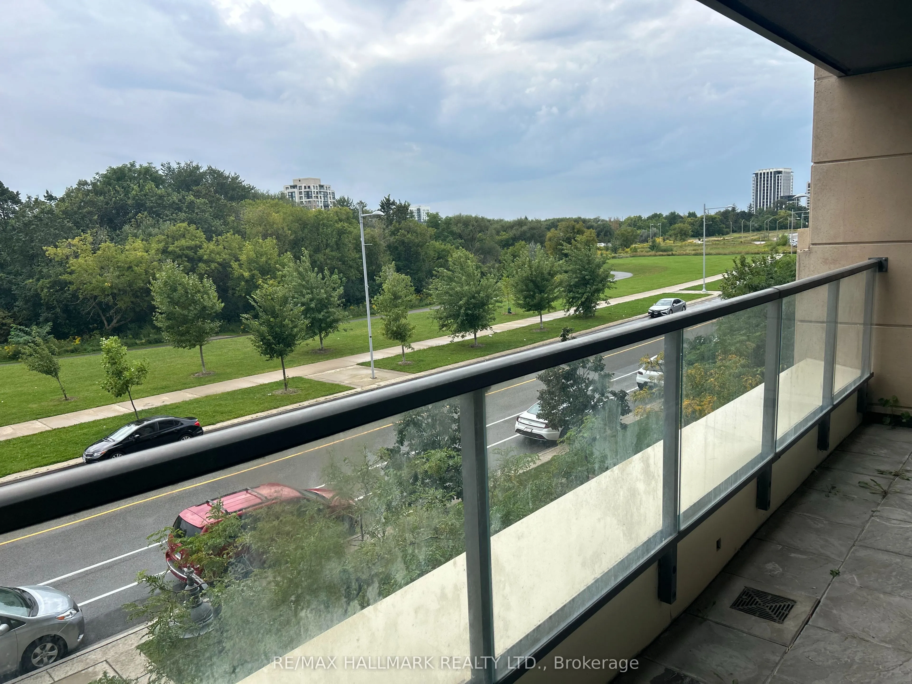 18 Uptown Drive, #323