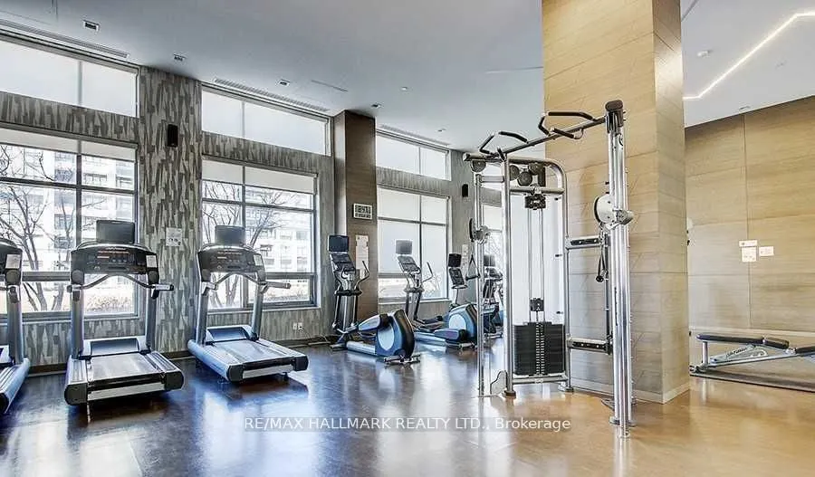 18 Uptown Drive, #323