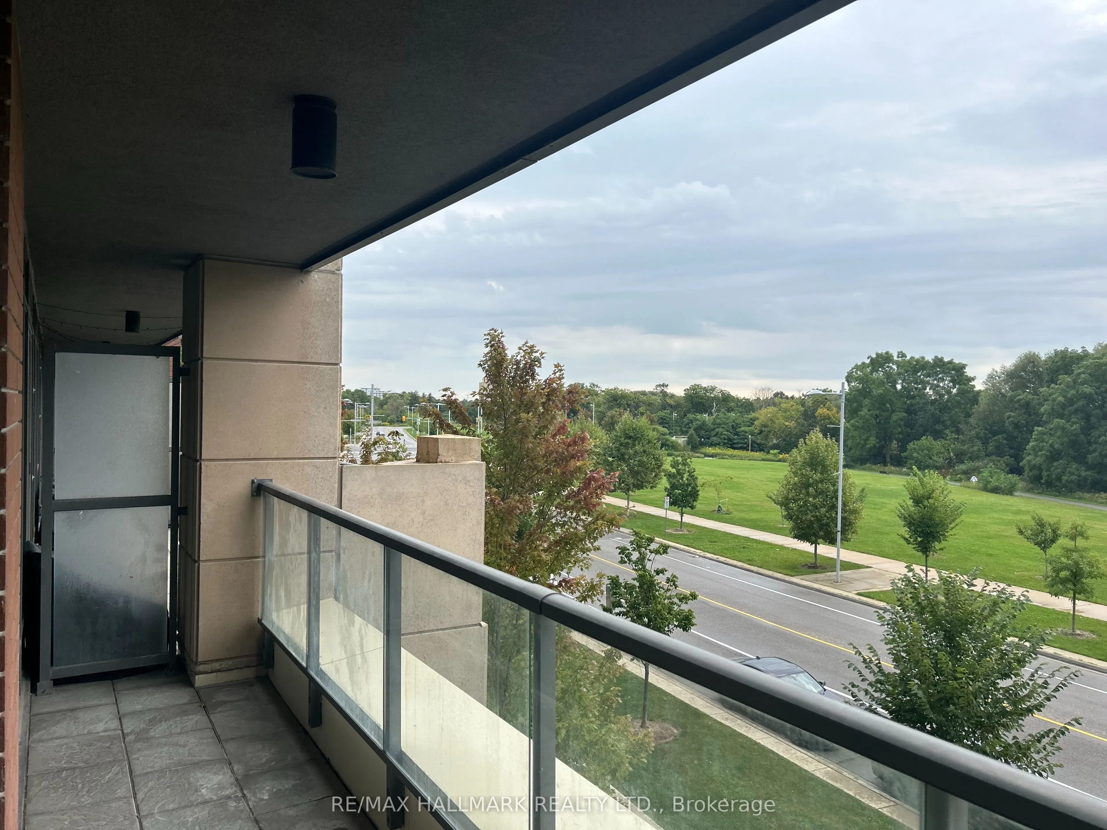 18 Uptown Drive, #323