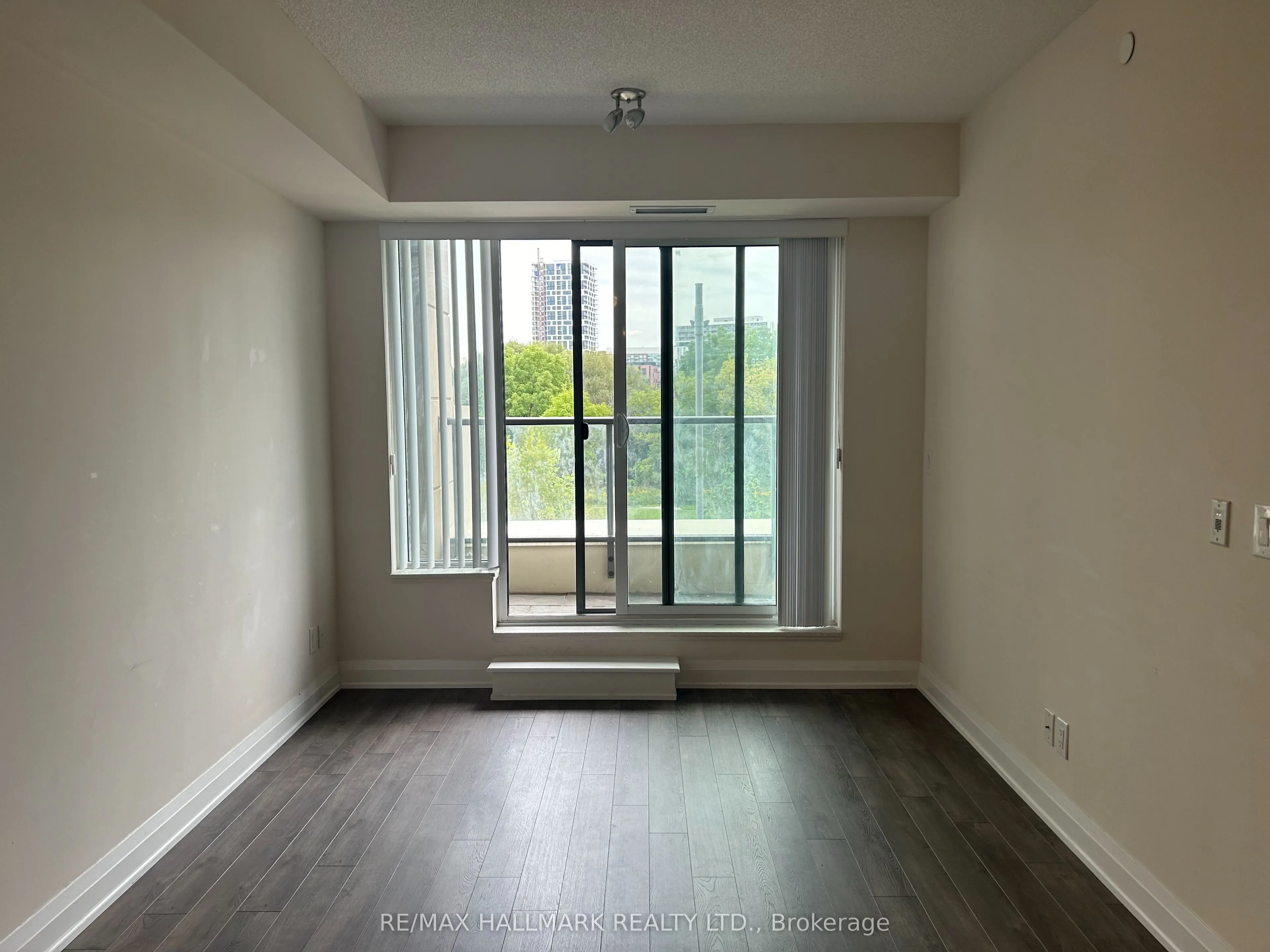 18 Uptown Drive, #323