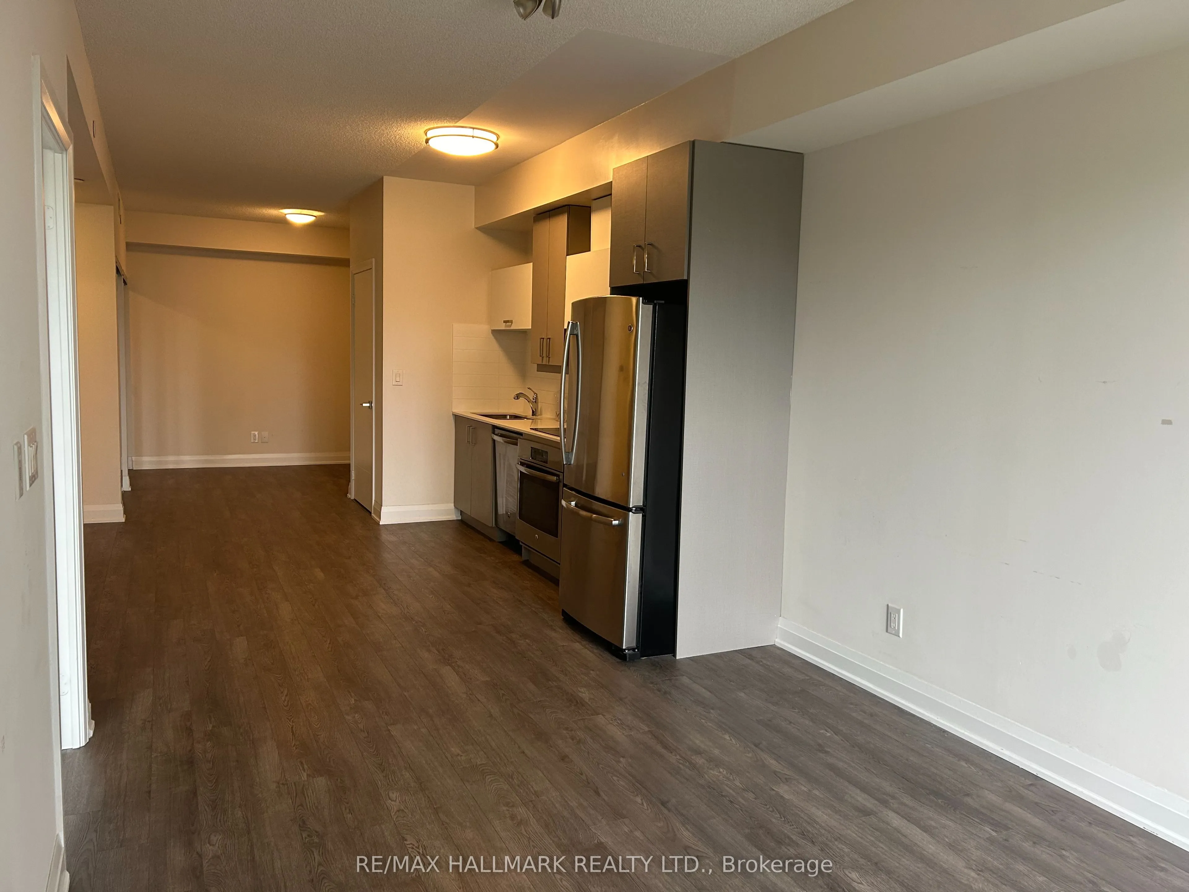 18 Uptown Drive, #323