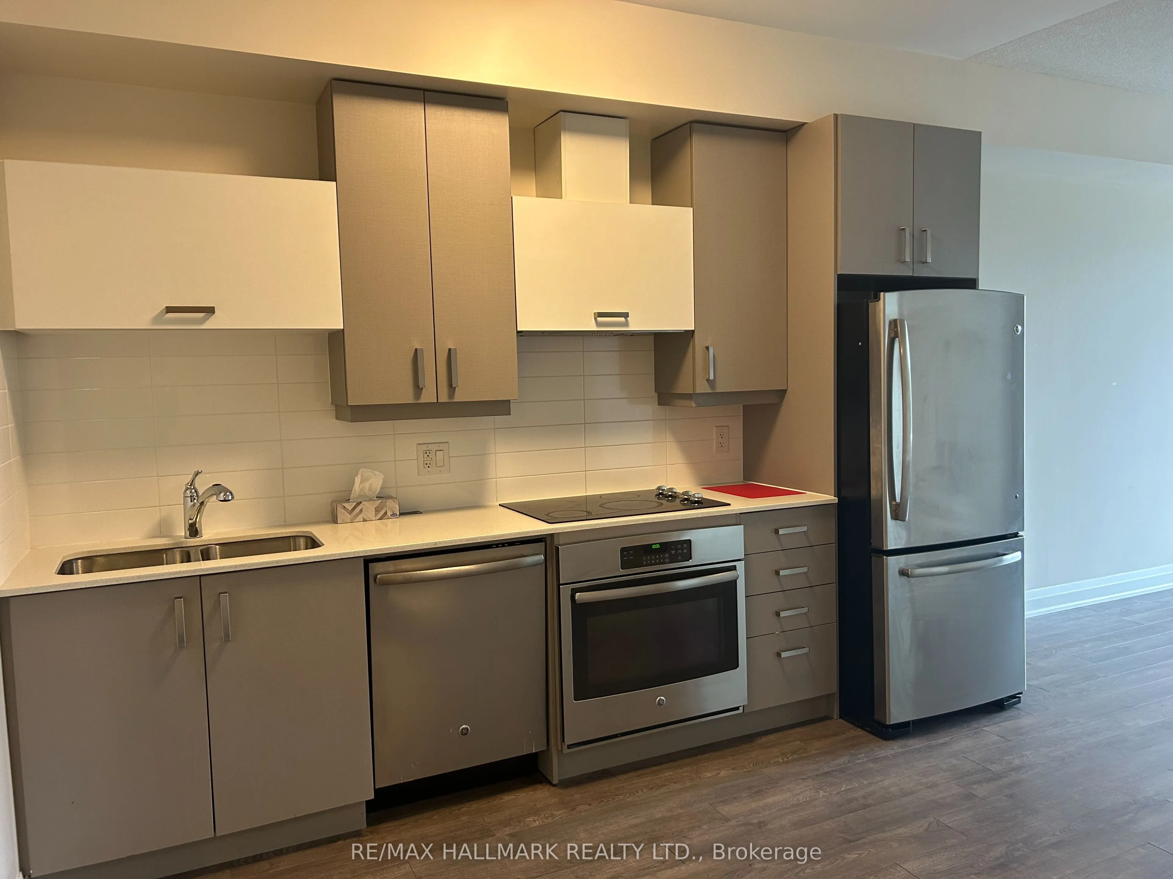 18 Uptown Drive, #323
