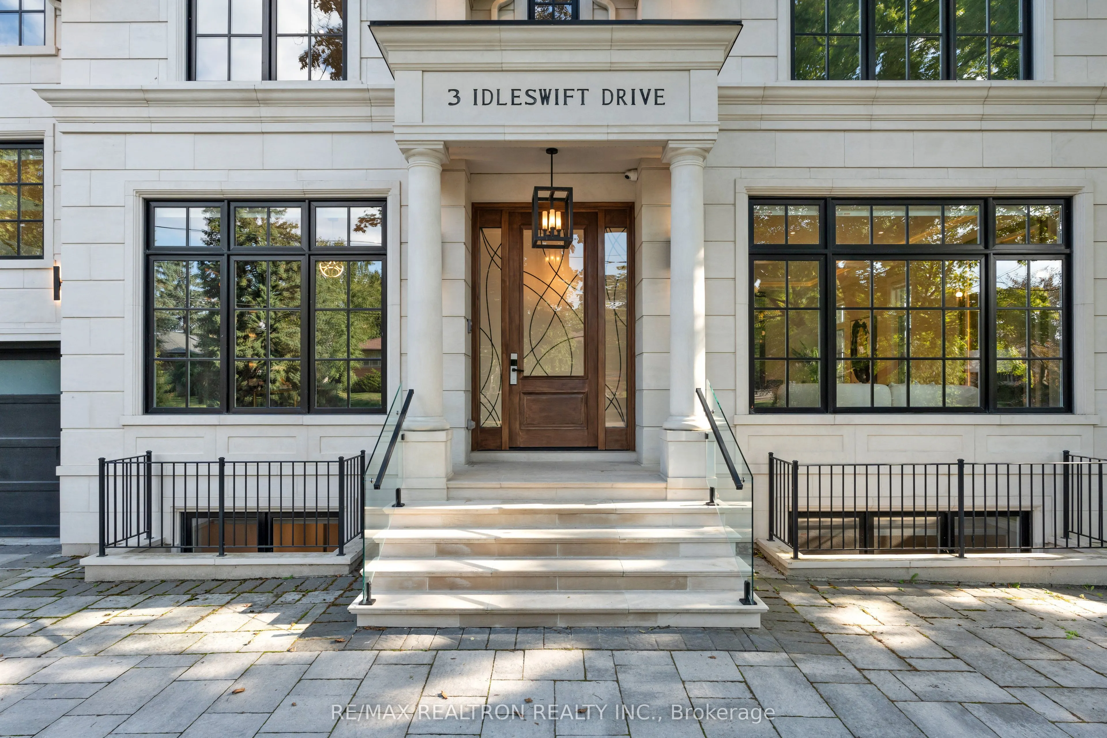 3 Idleswift Drive