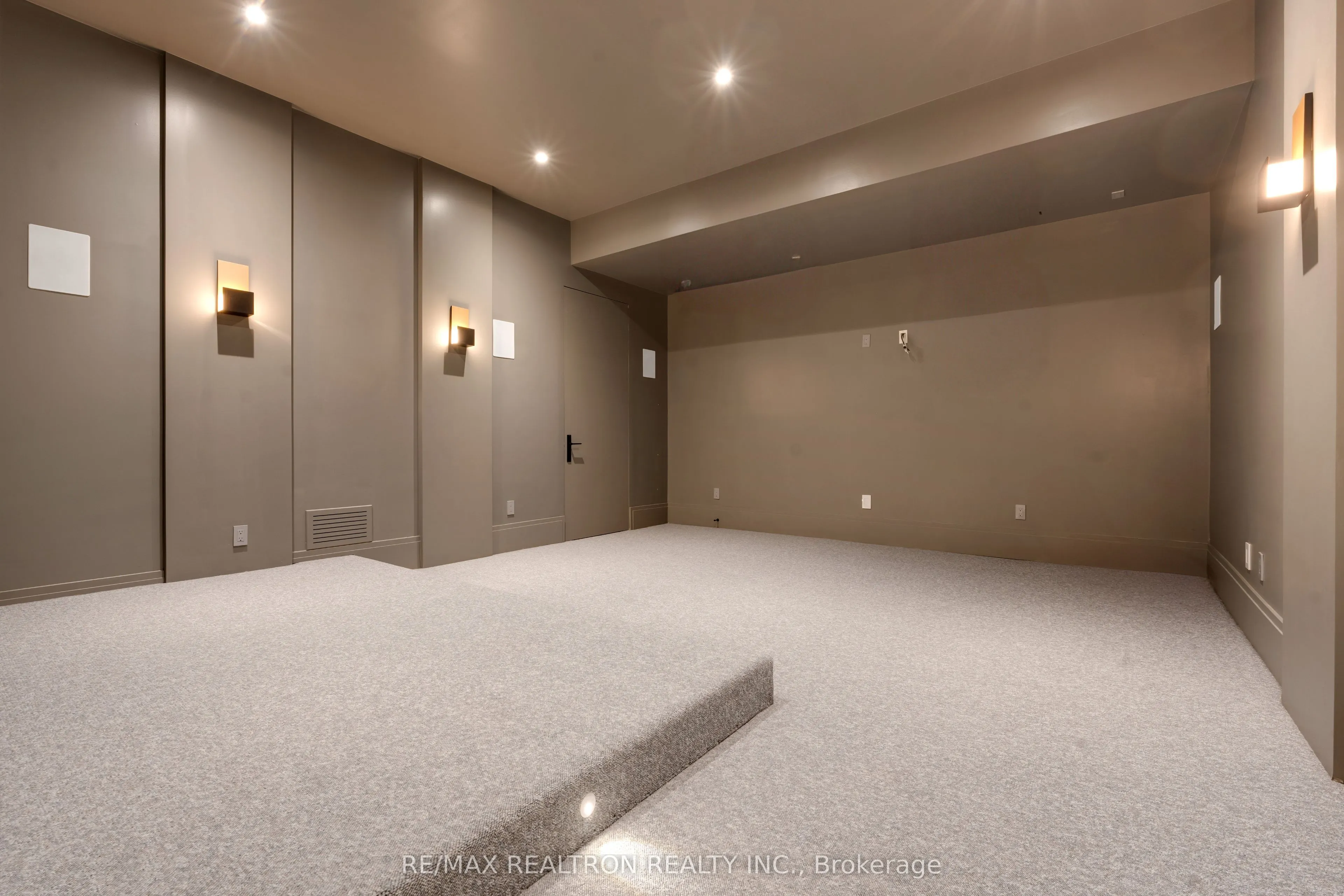 3 Idleswift Drive