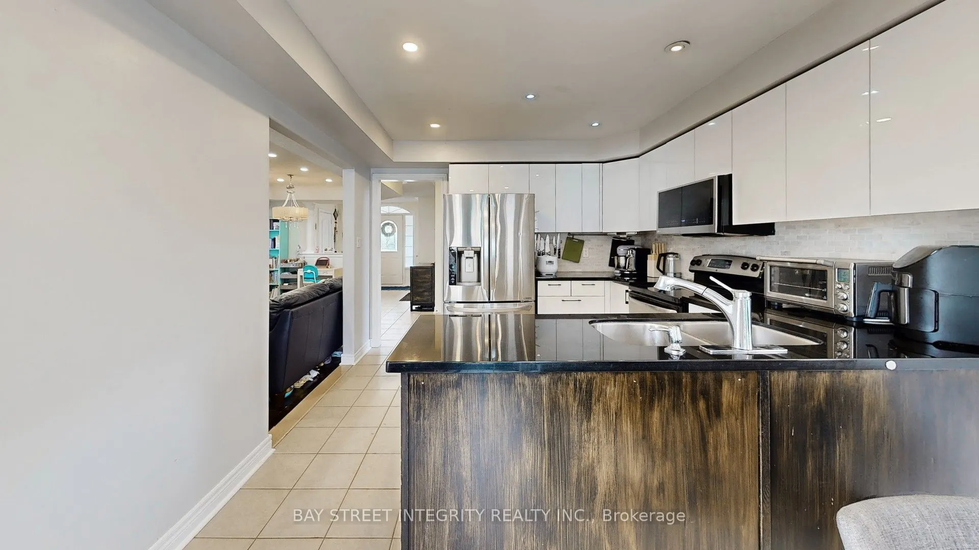 24 Ian Drive