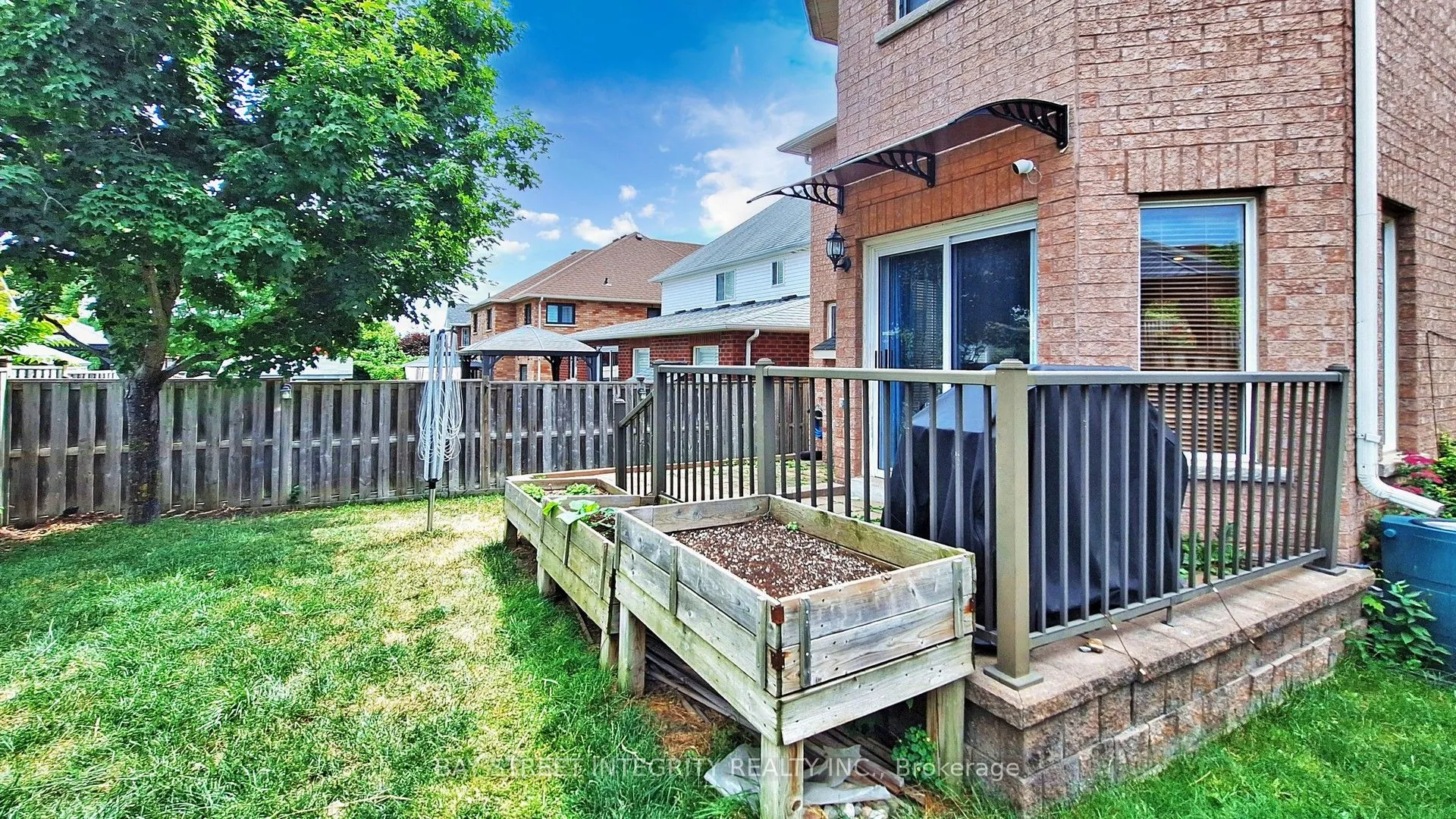 24 Ian Drive