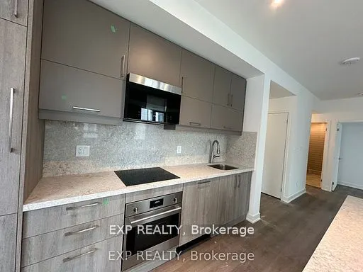 38 Simcoe Promenade, #618