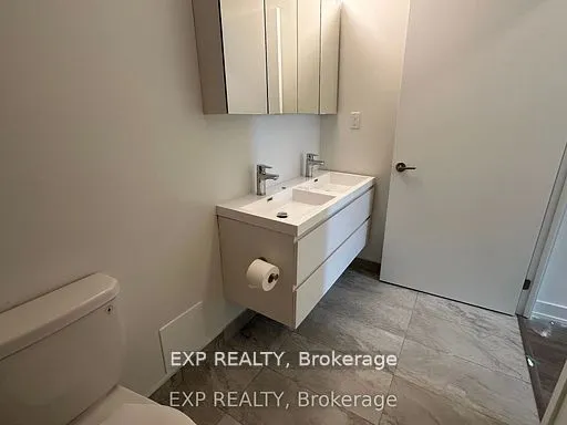 38 Simcoe Promenade, #618
