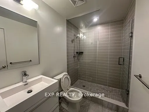 38 Simcoe Promenade, #618