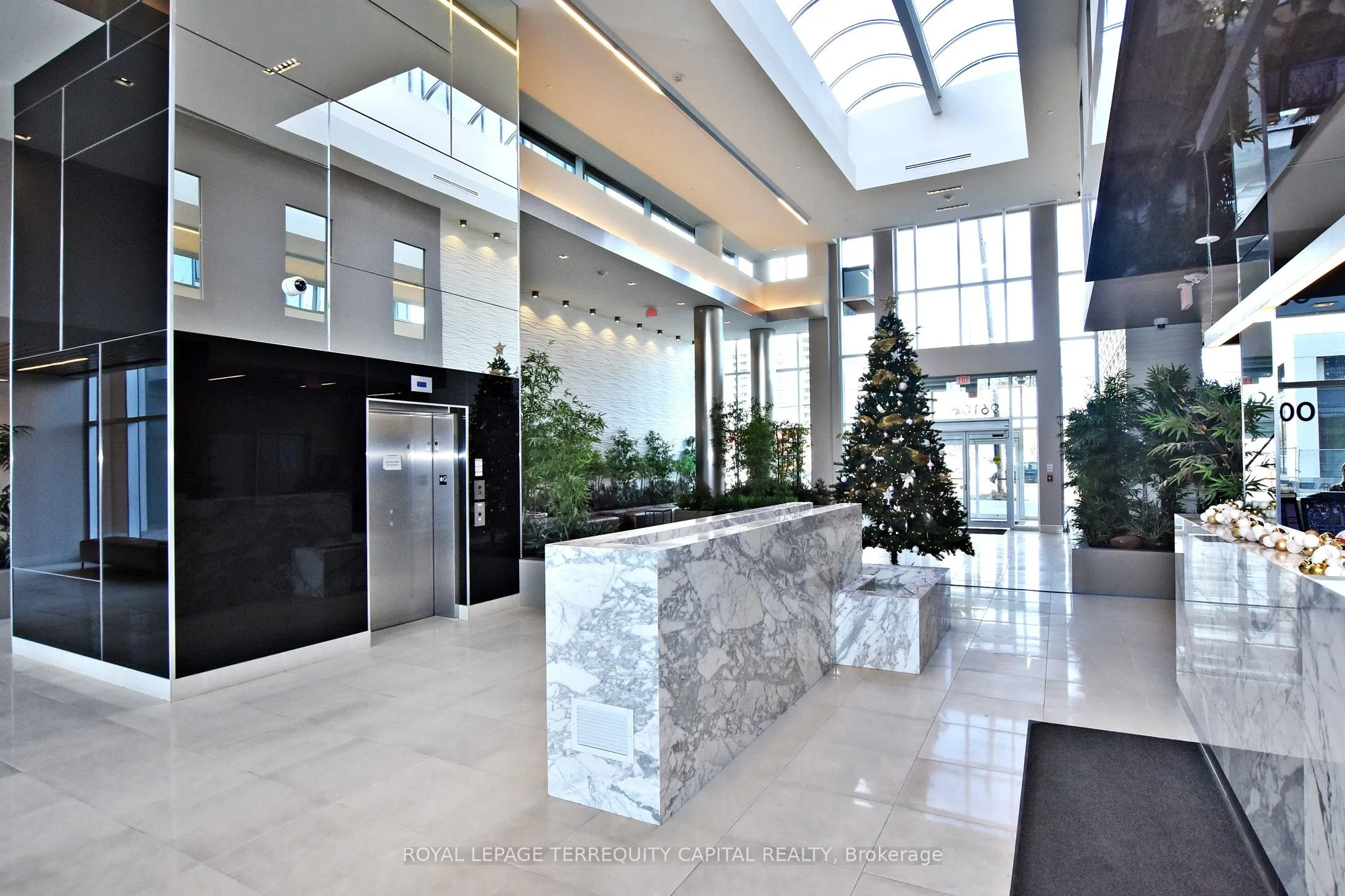 9608 Yonge Street, #1011