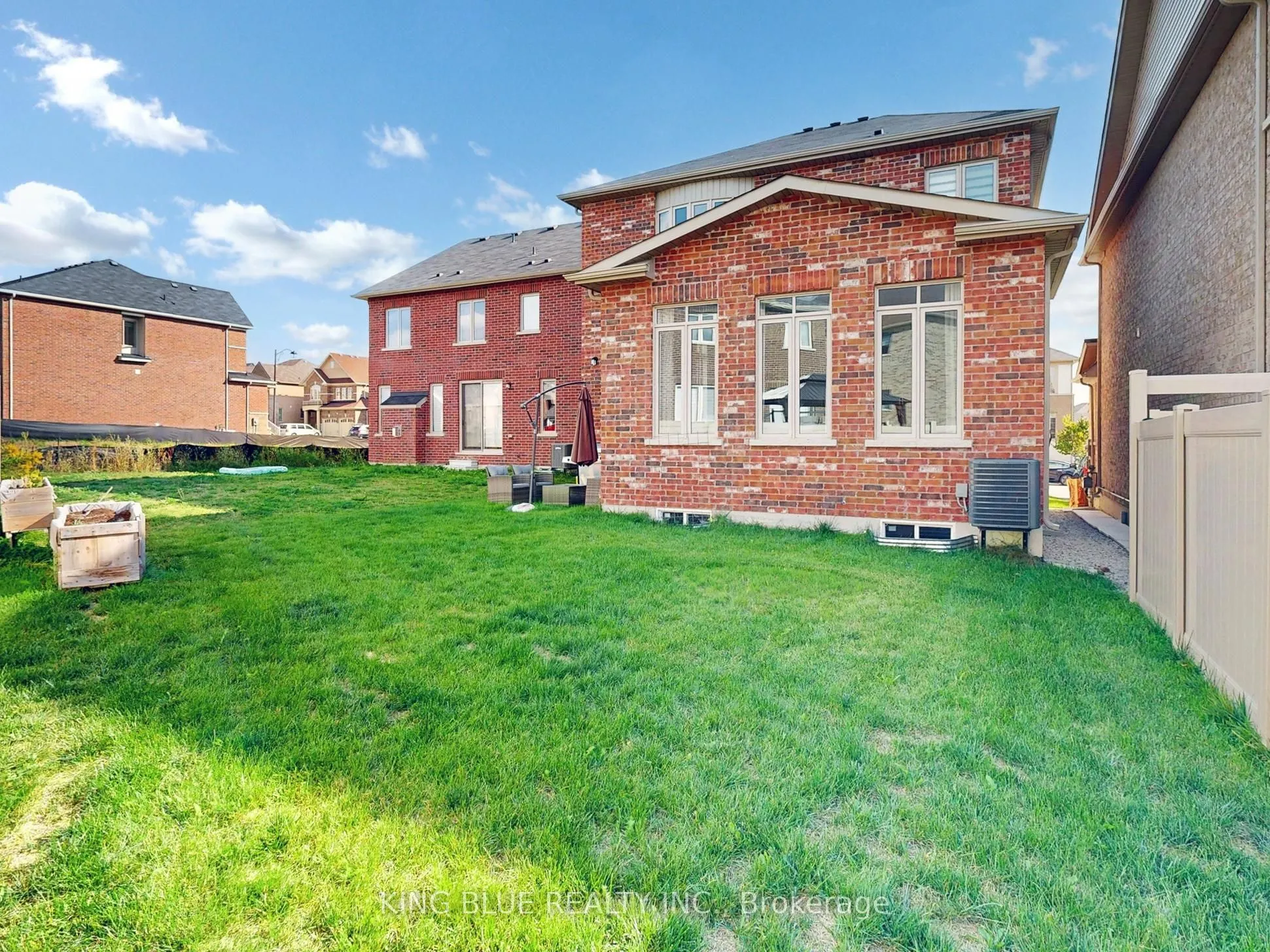 47 Deepwood Crescent