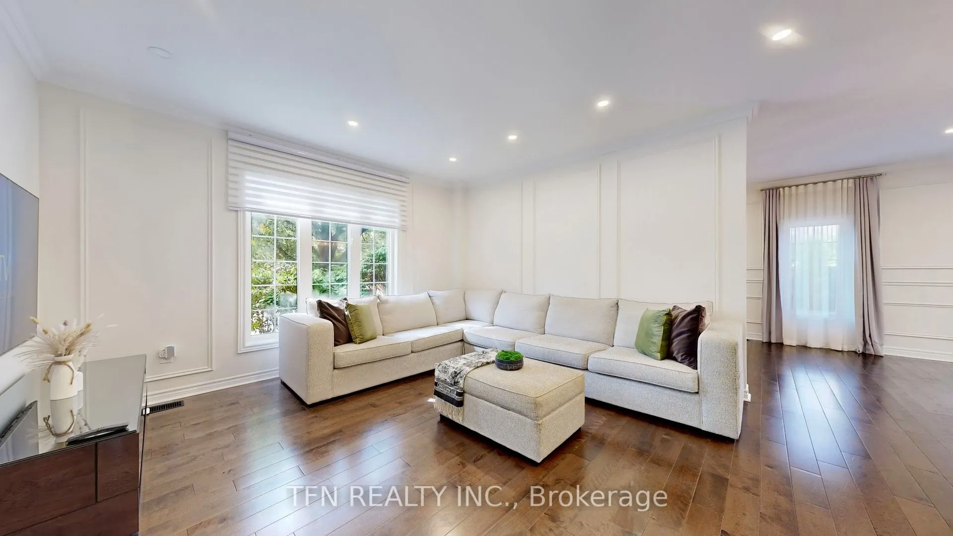 177 Bentoak Crescent