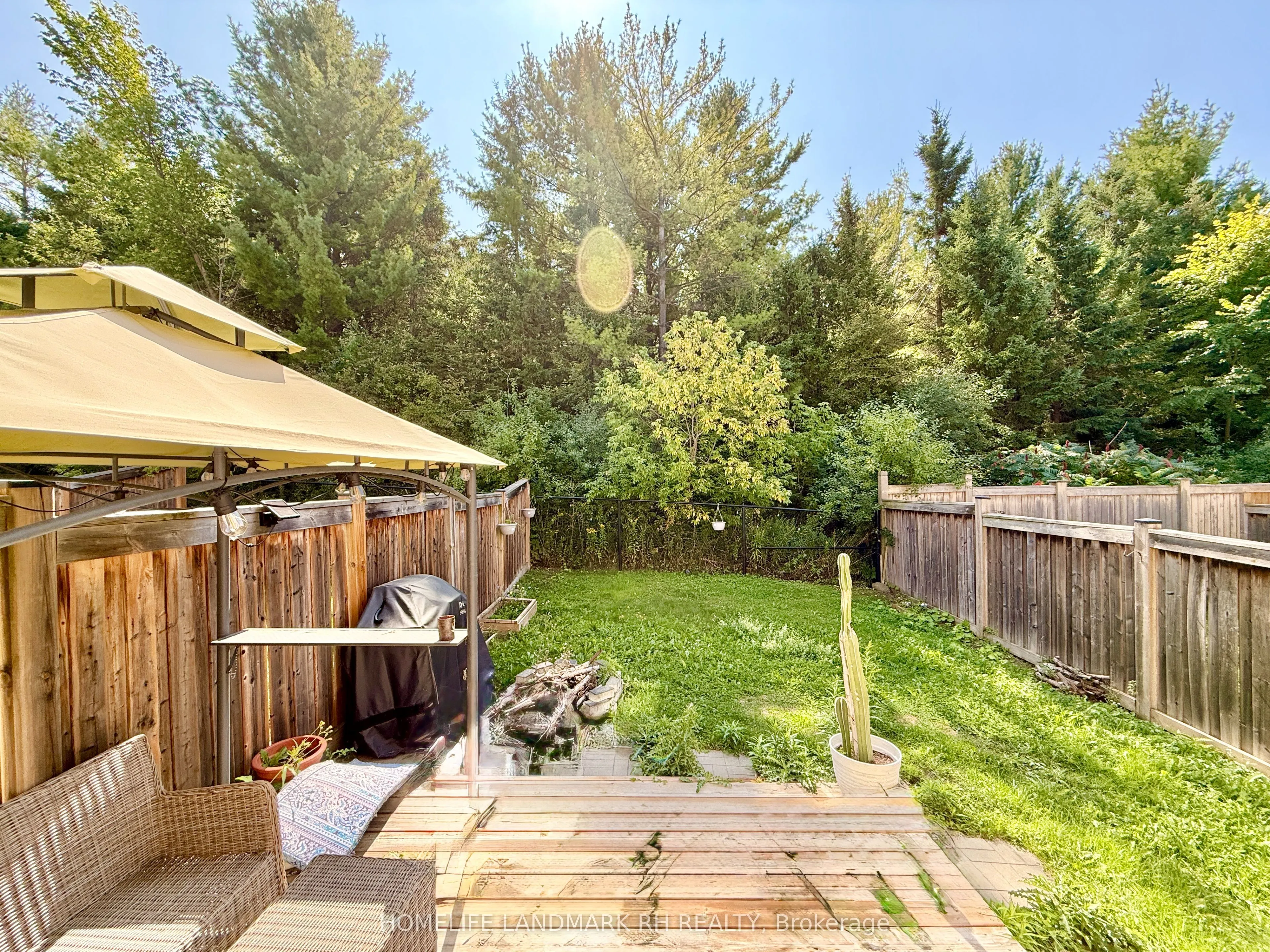1155 Stuffles Crescent
