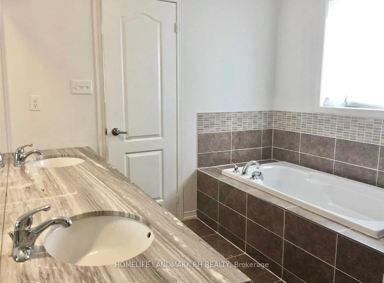 1155 Stuffles Crescent