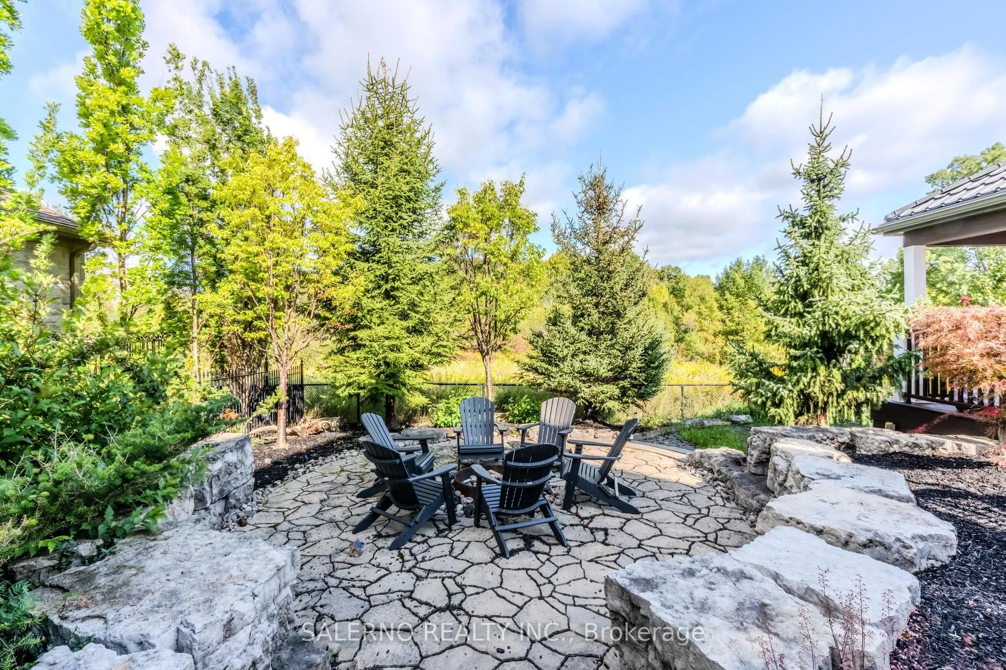 14 Bluff Trail