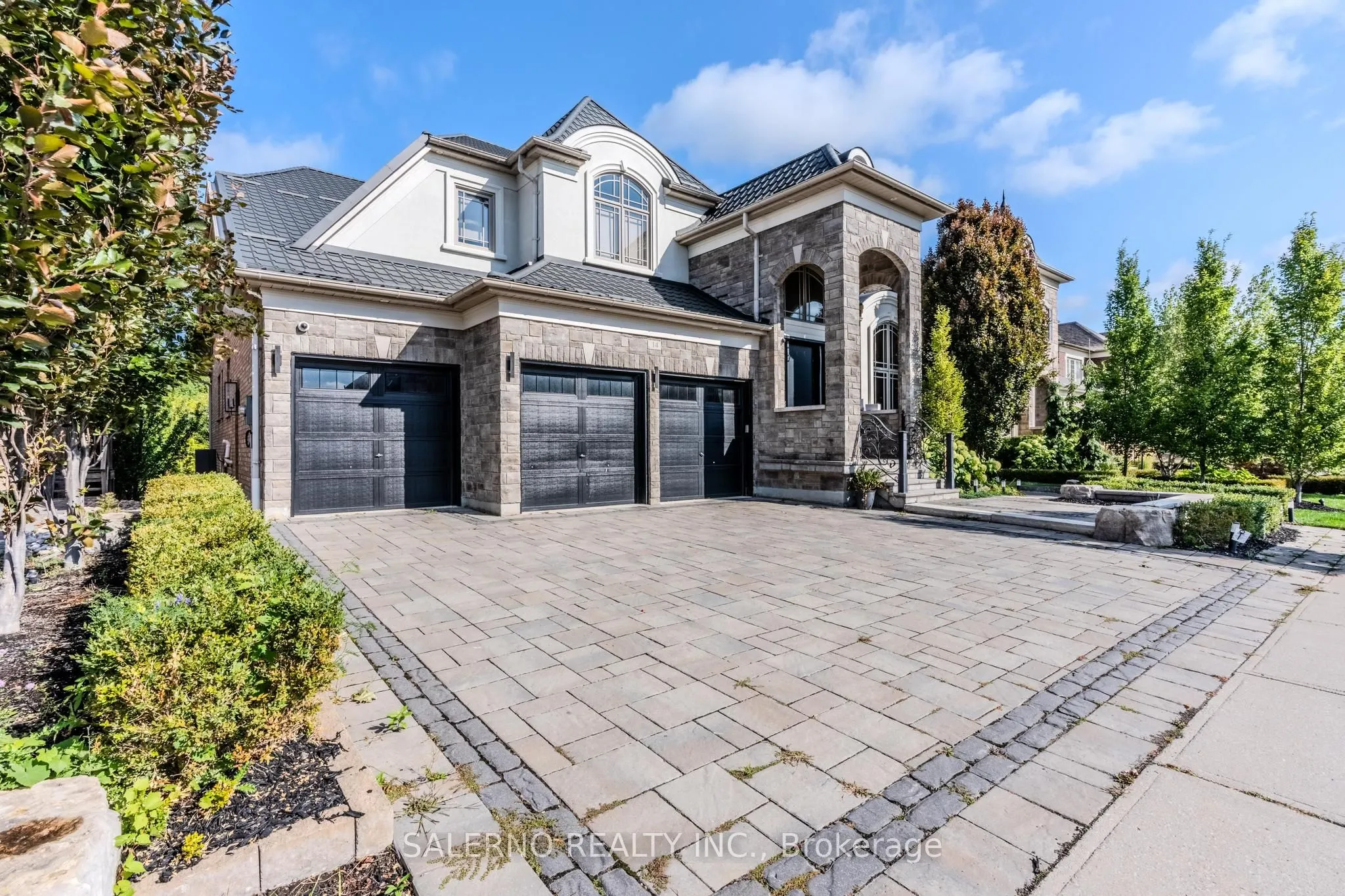 14 Bluff Trail