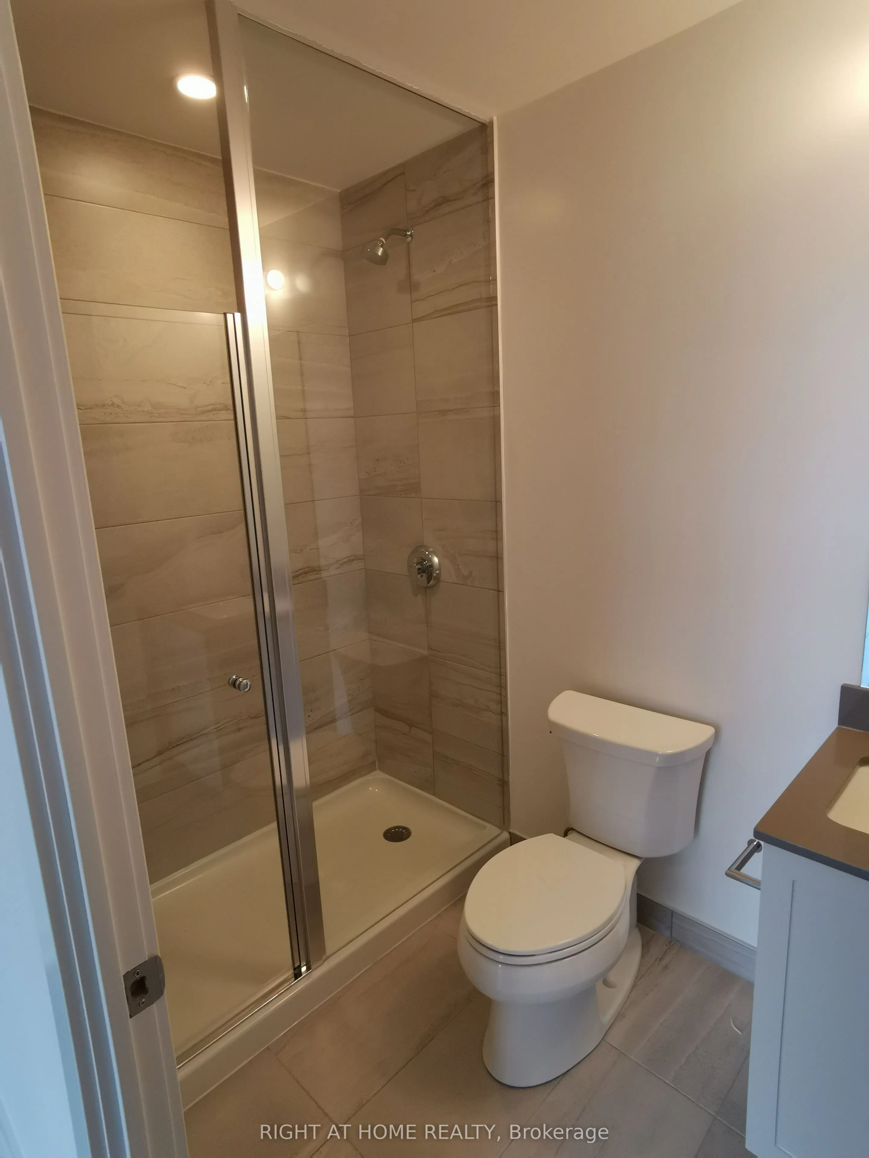 278 Buchanan Drive, #606E