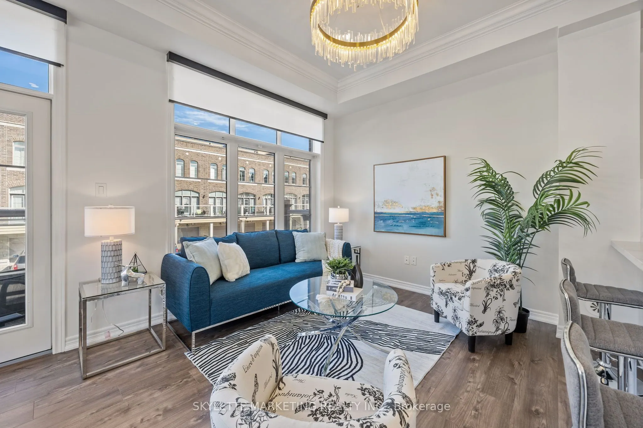 2 Cornerbank Crescent