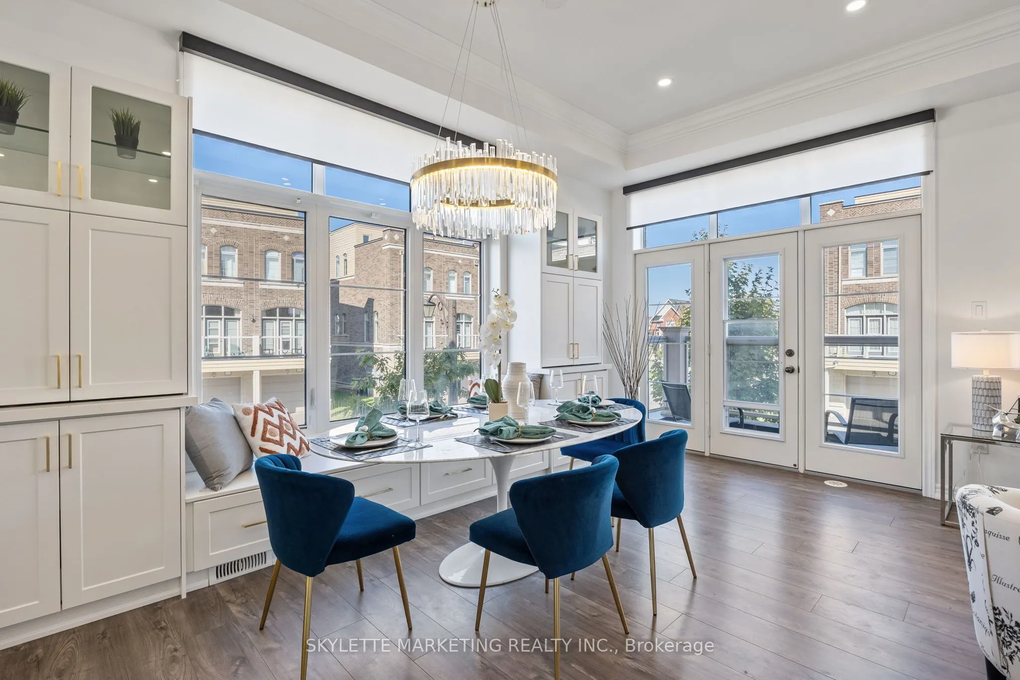 2 Cornerbank Crescent