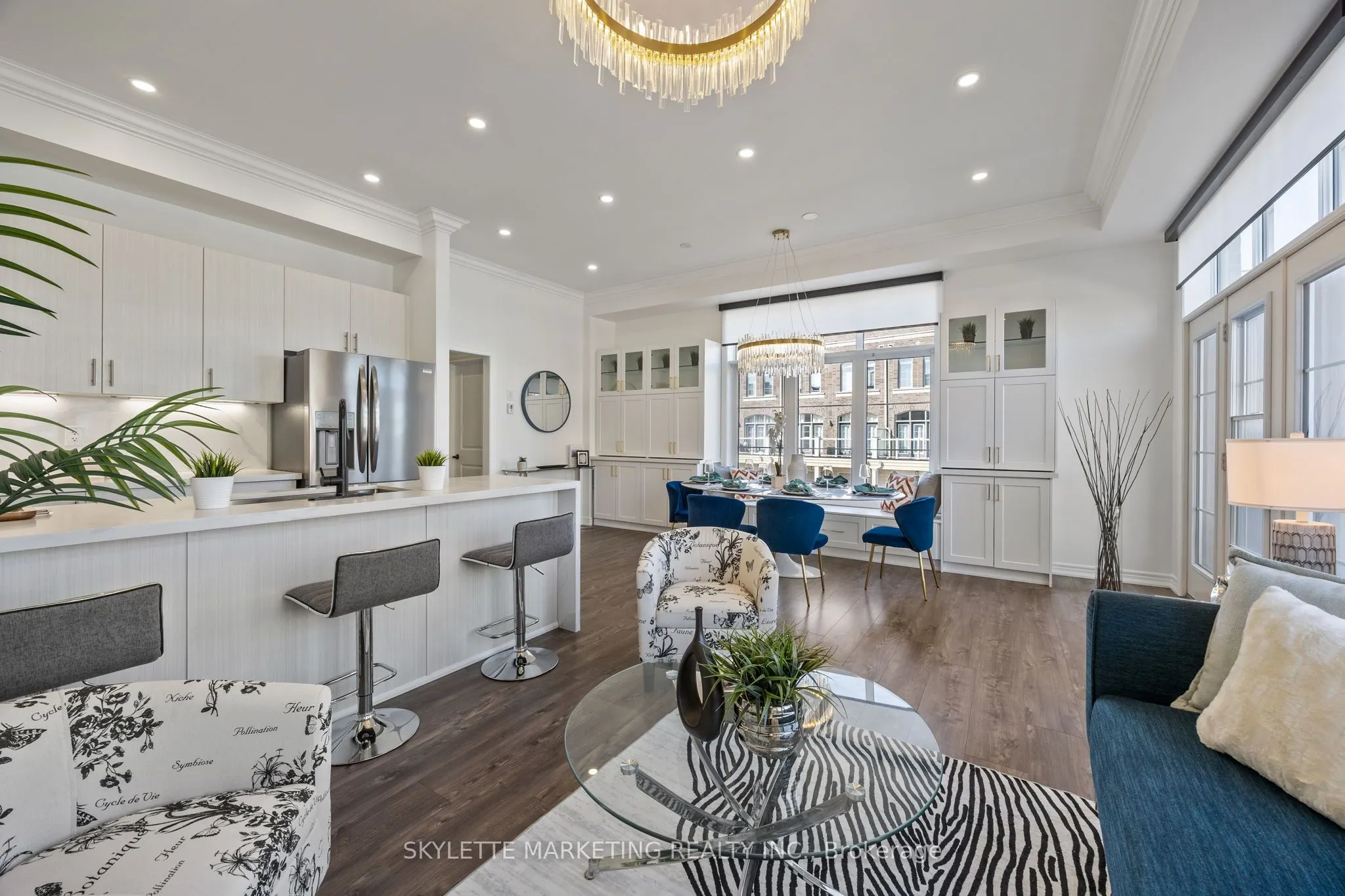 2 Cornerbank Crescent