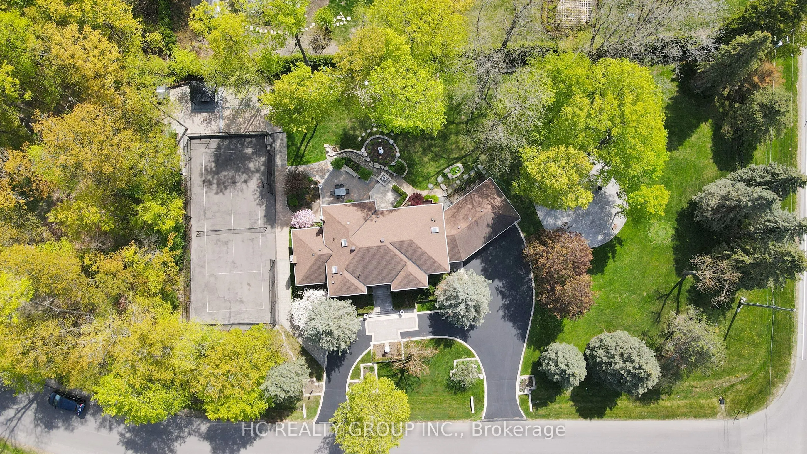 2 Glenridge Drive