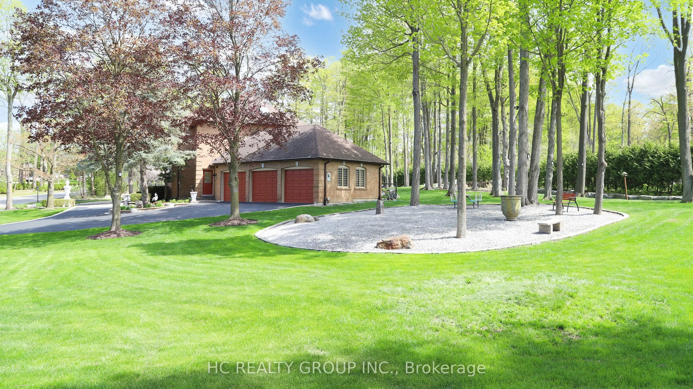 2 Glenridge Drive