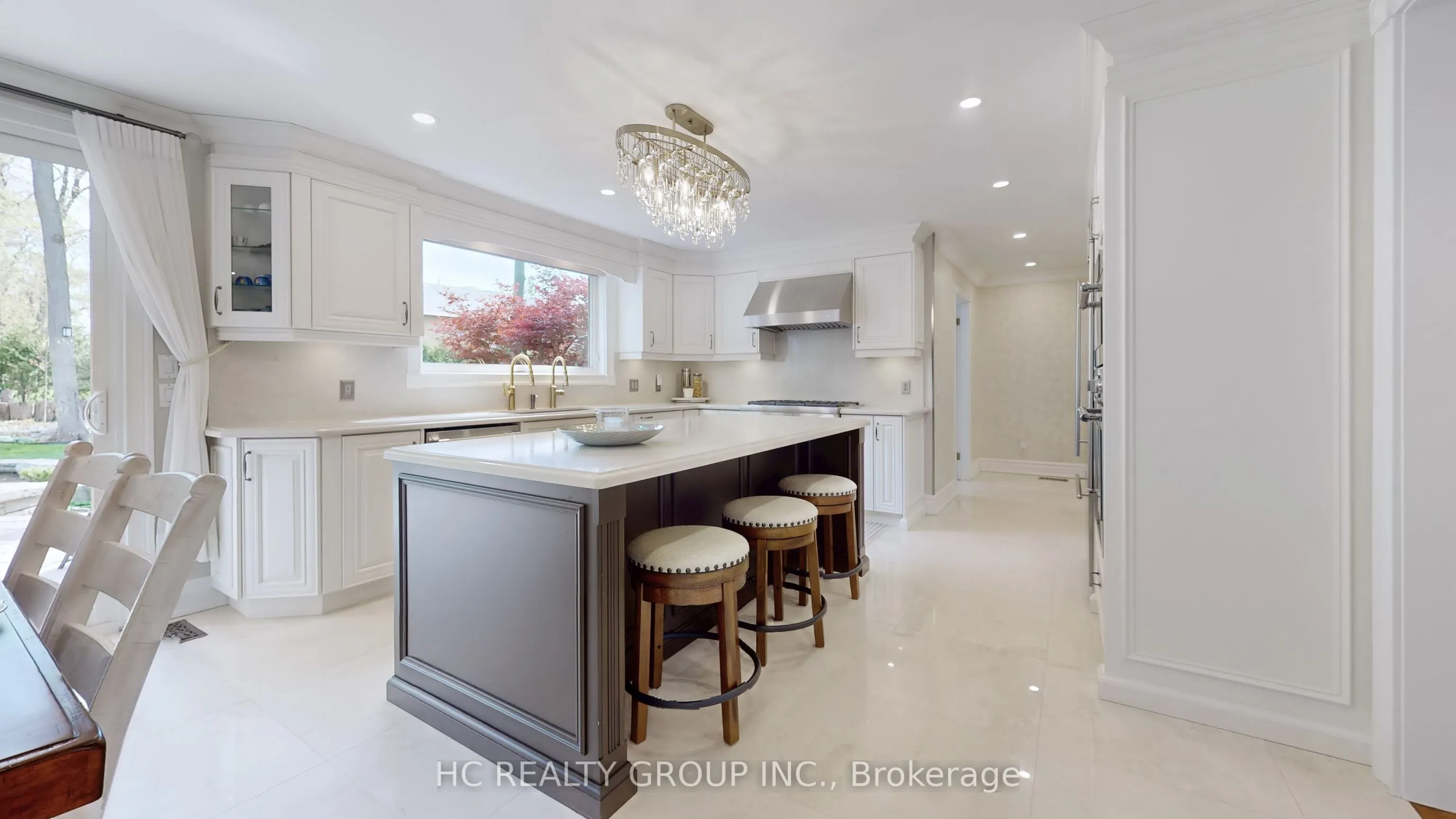 2 Glenridge Drive
