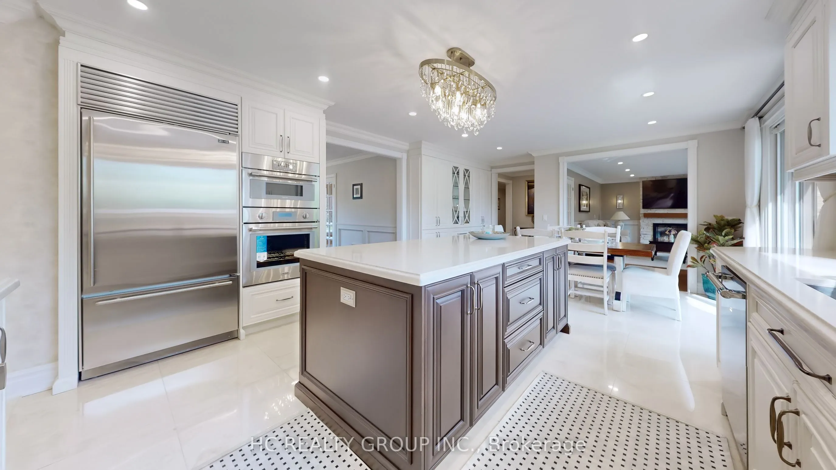 2 Glenridge Drive