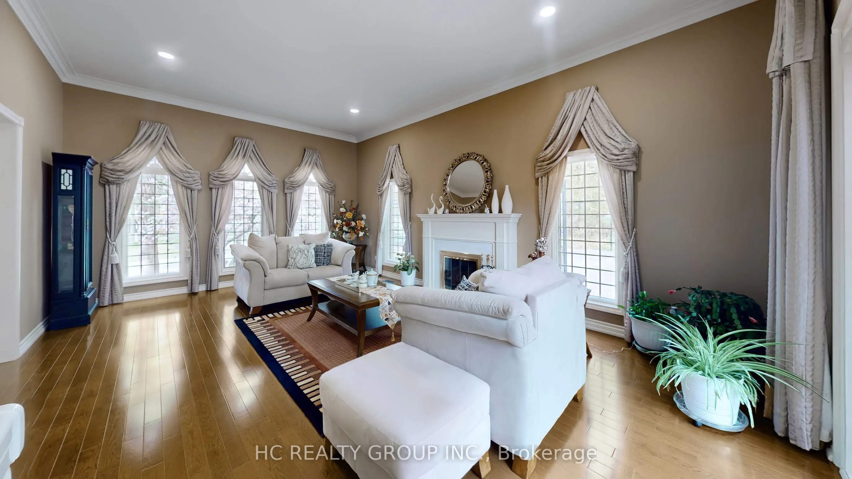 2 Glenridge Drive
