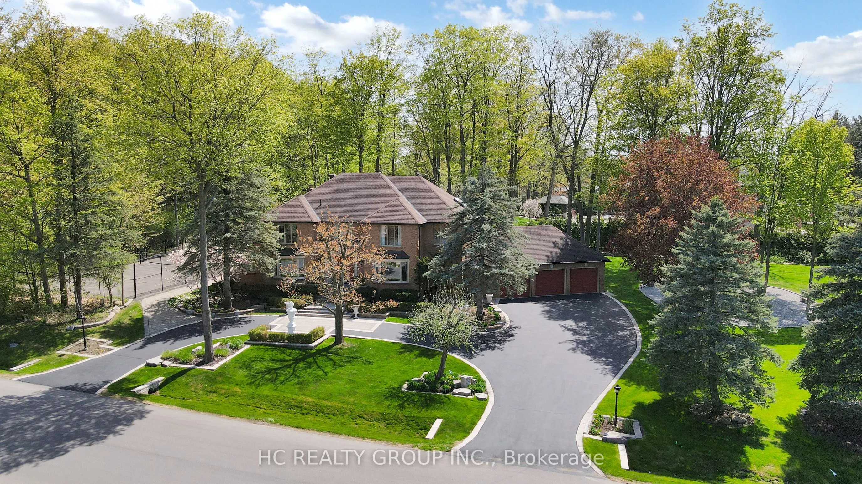 2 Glenridge Drive