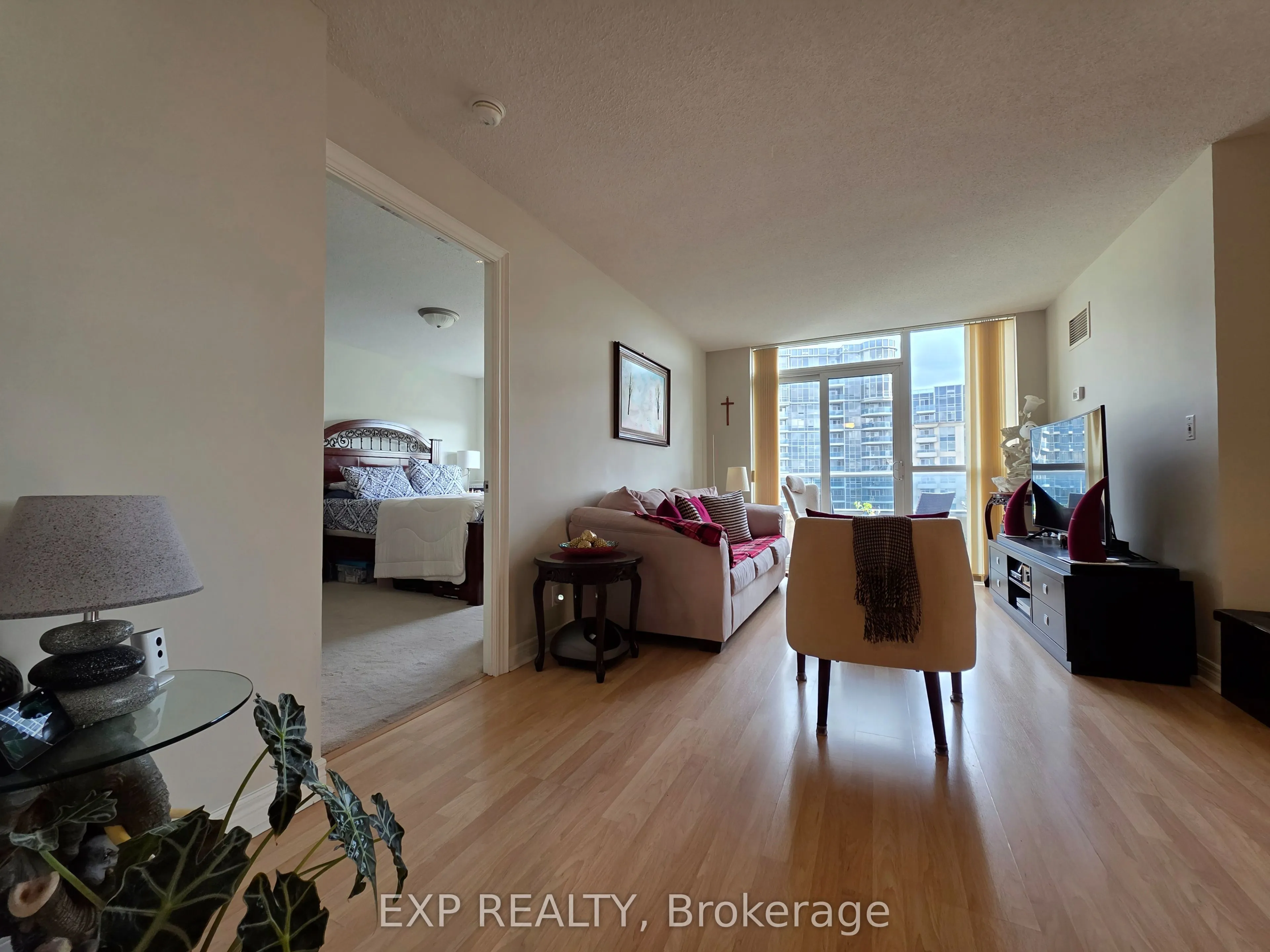 33 Cox Boulevard, #911