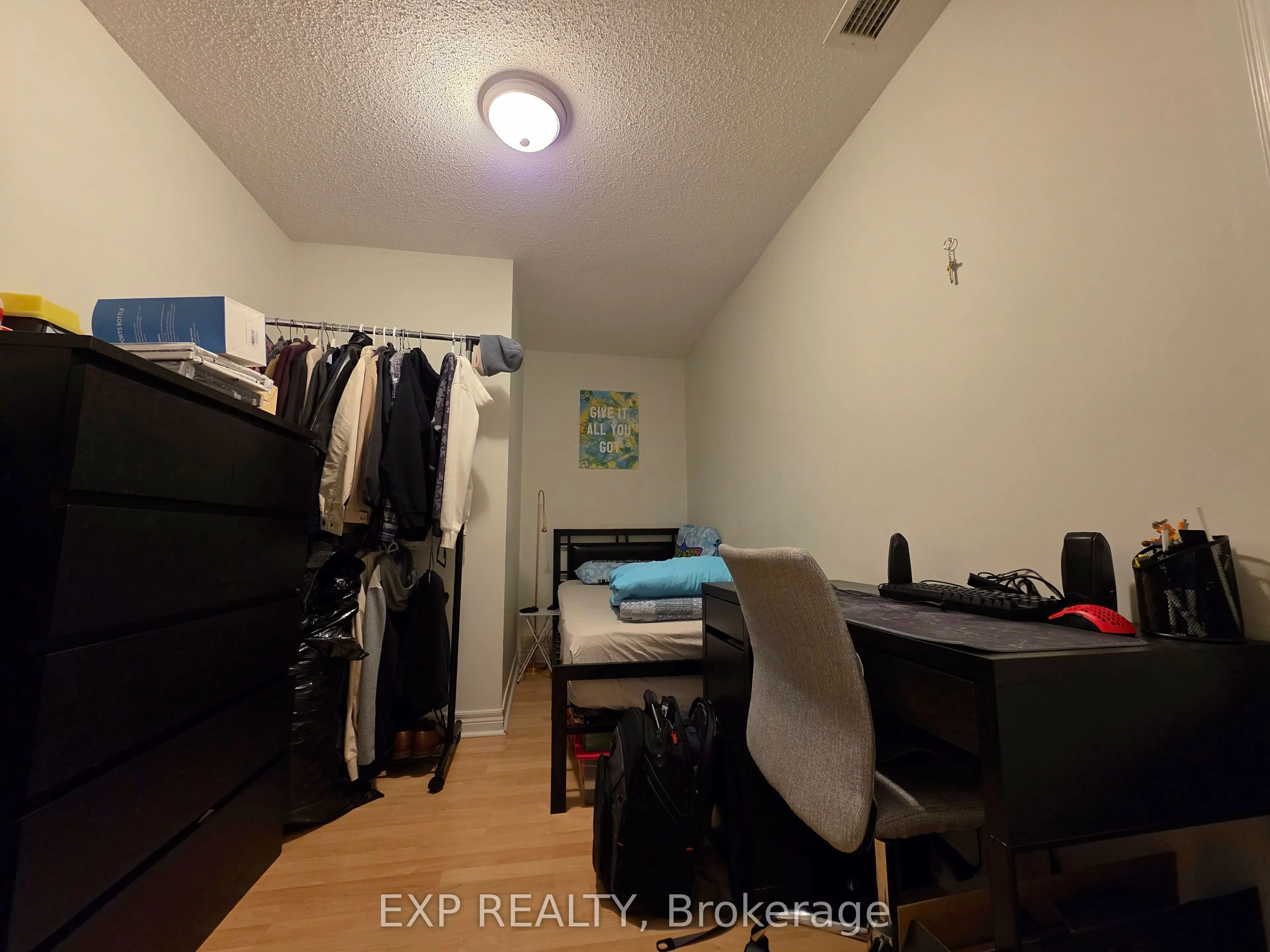 33 Cox Boulevard, #911