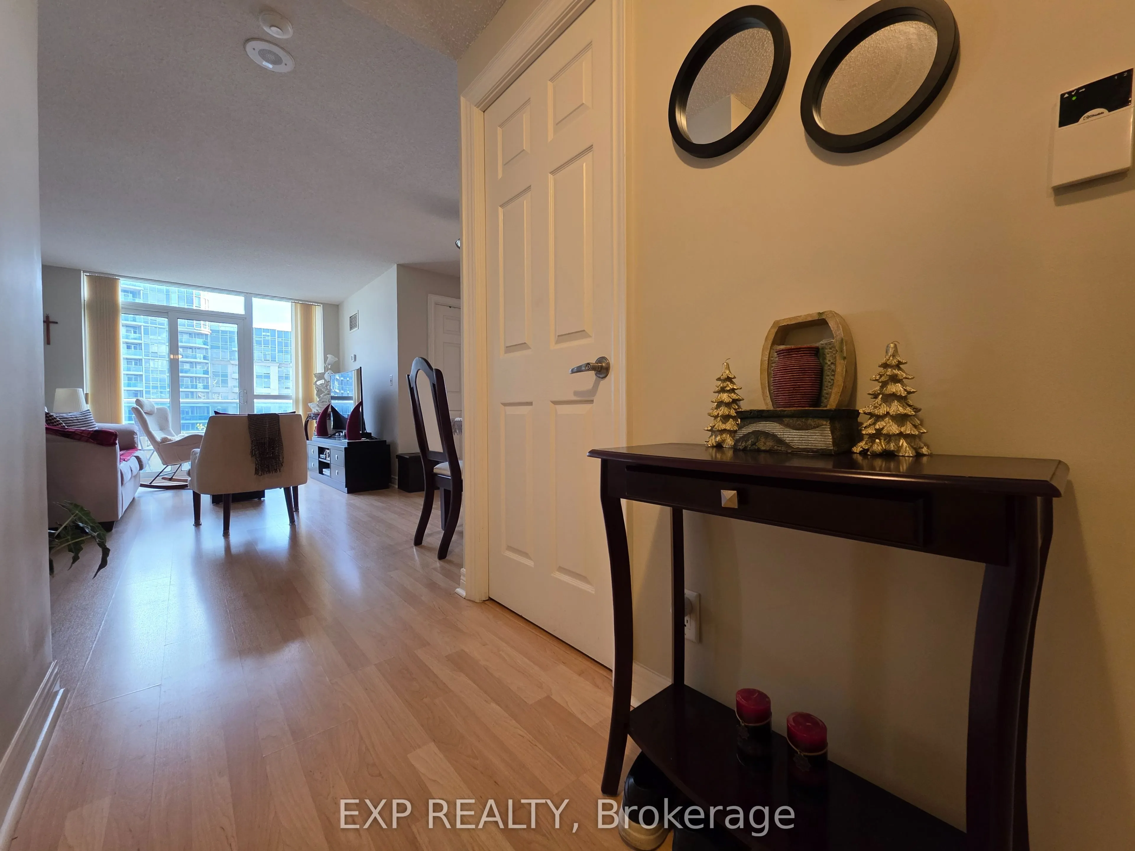 33 Cox Boulevard, #911