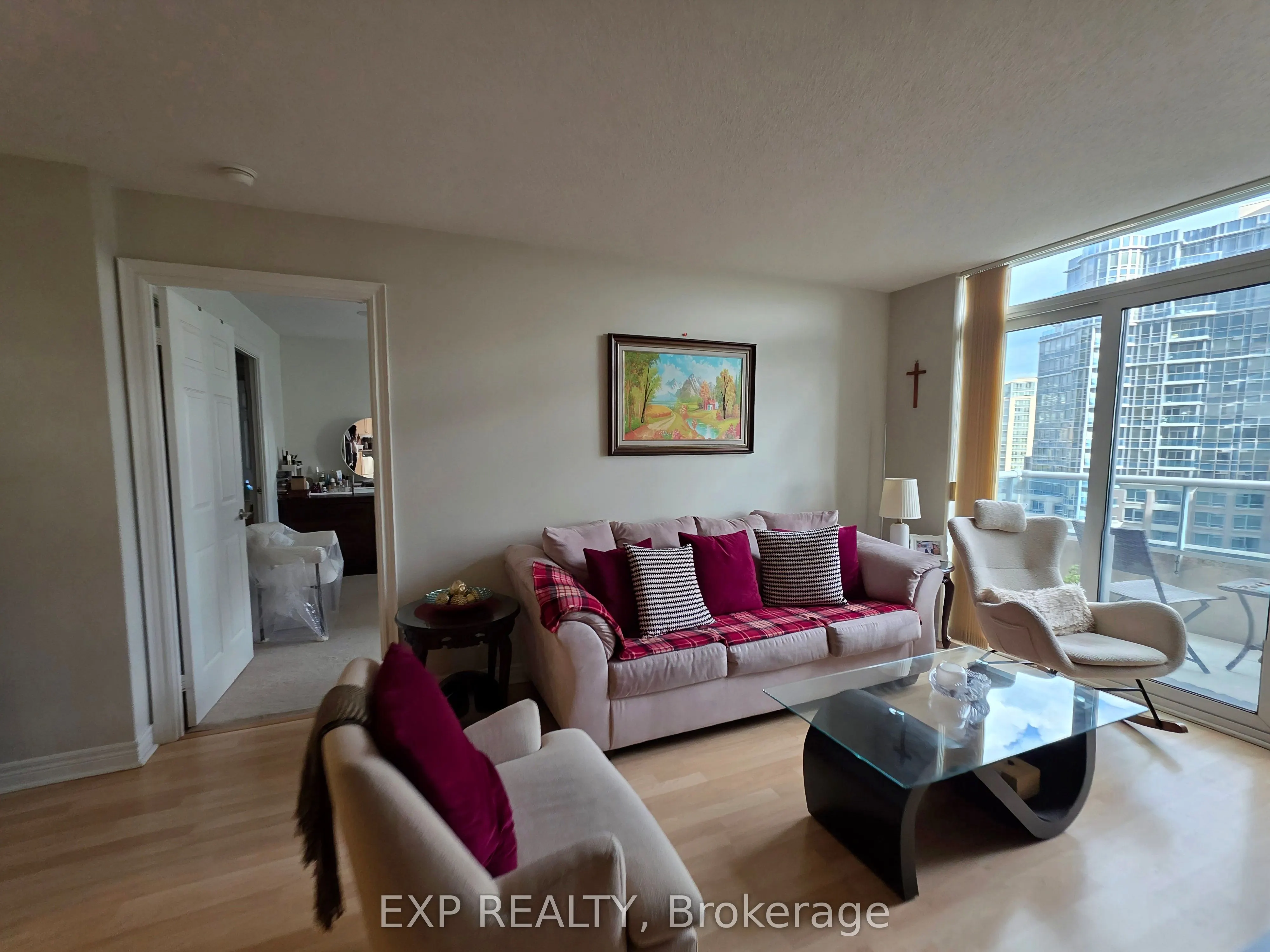33 Cox Boulevard, #911