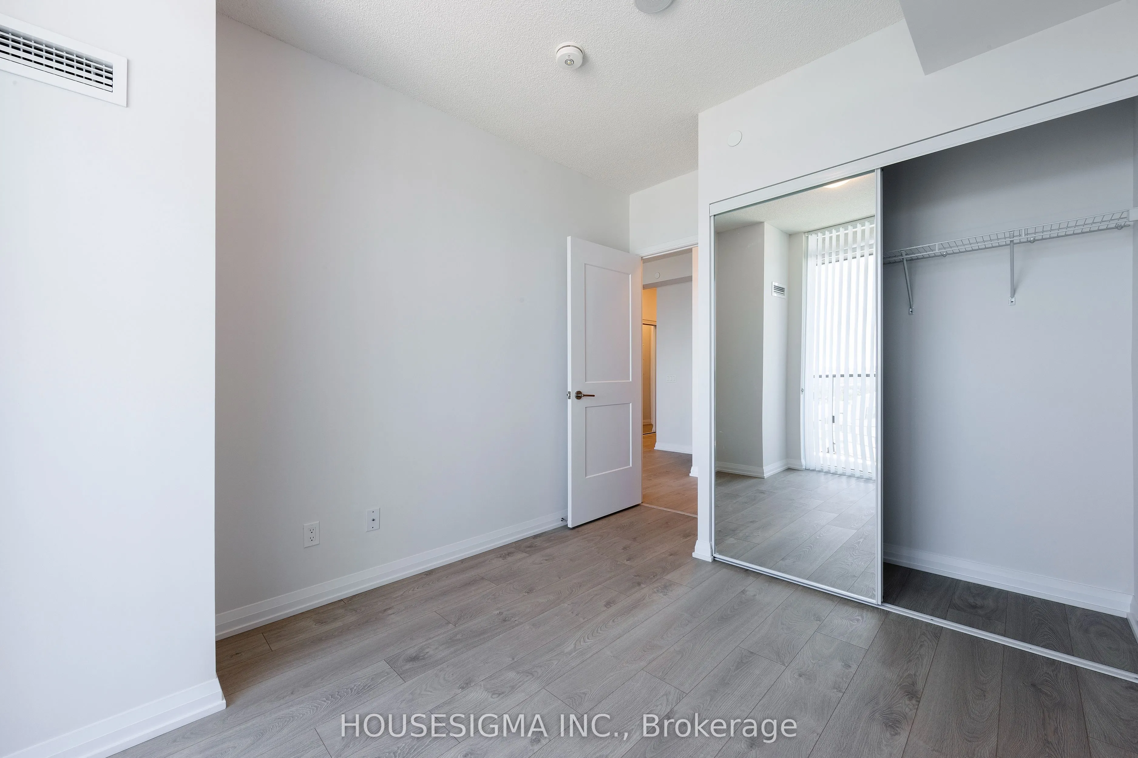 7895 Jane Street, #501