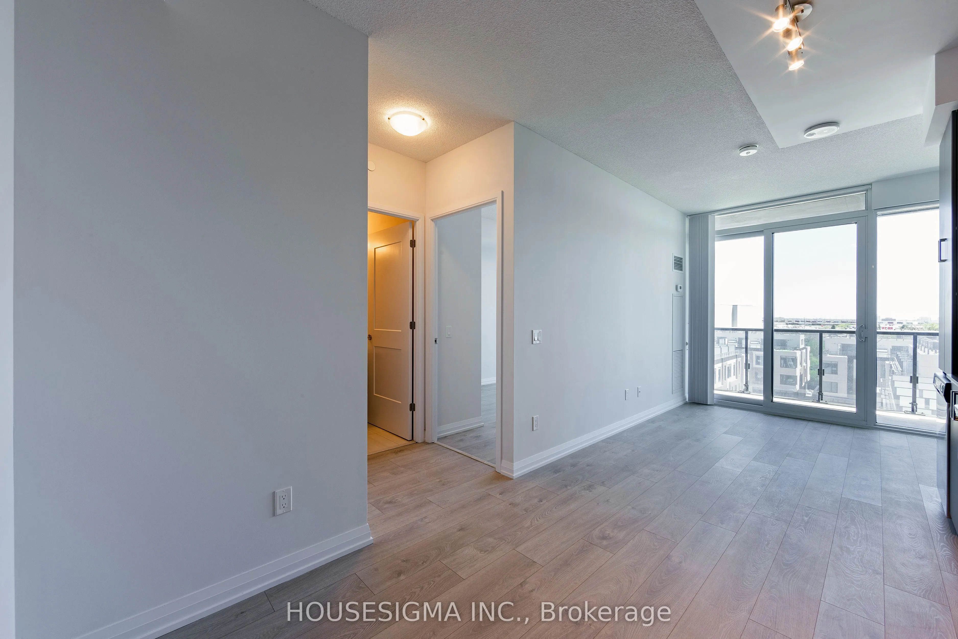 7895 Jane Street, #501