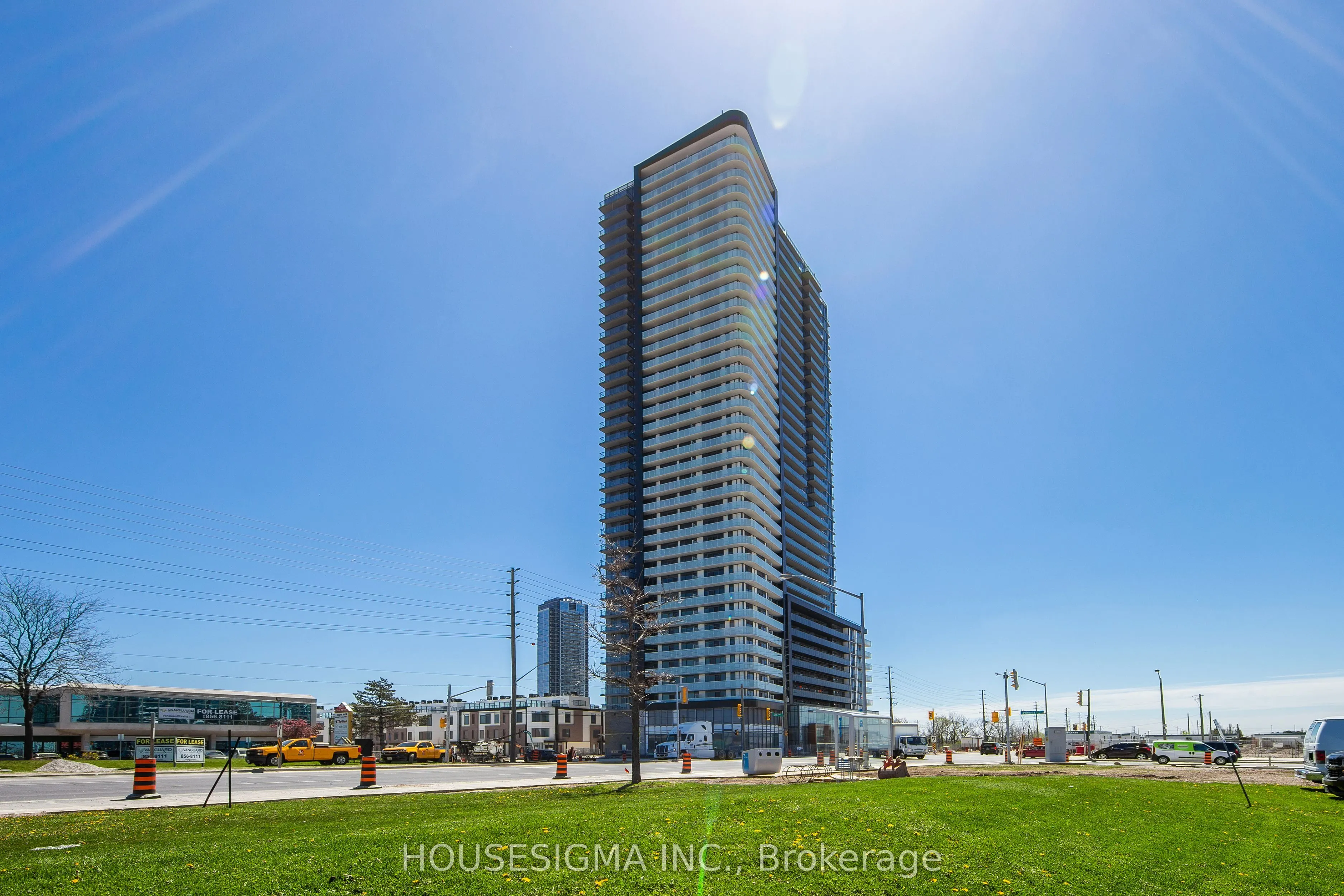 7895 Jane Street, #501