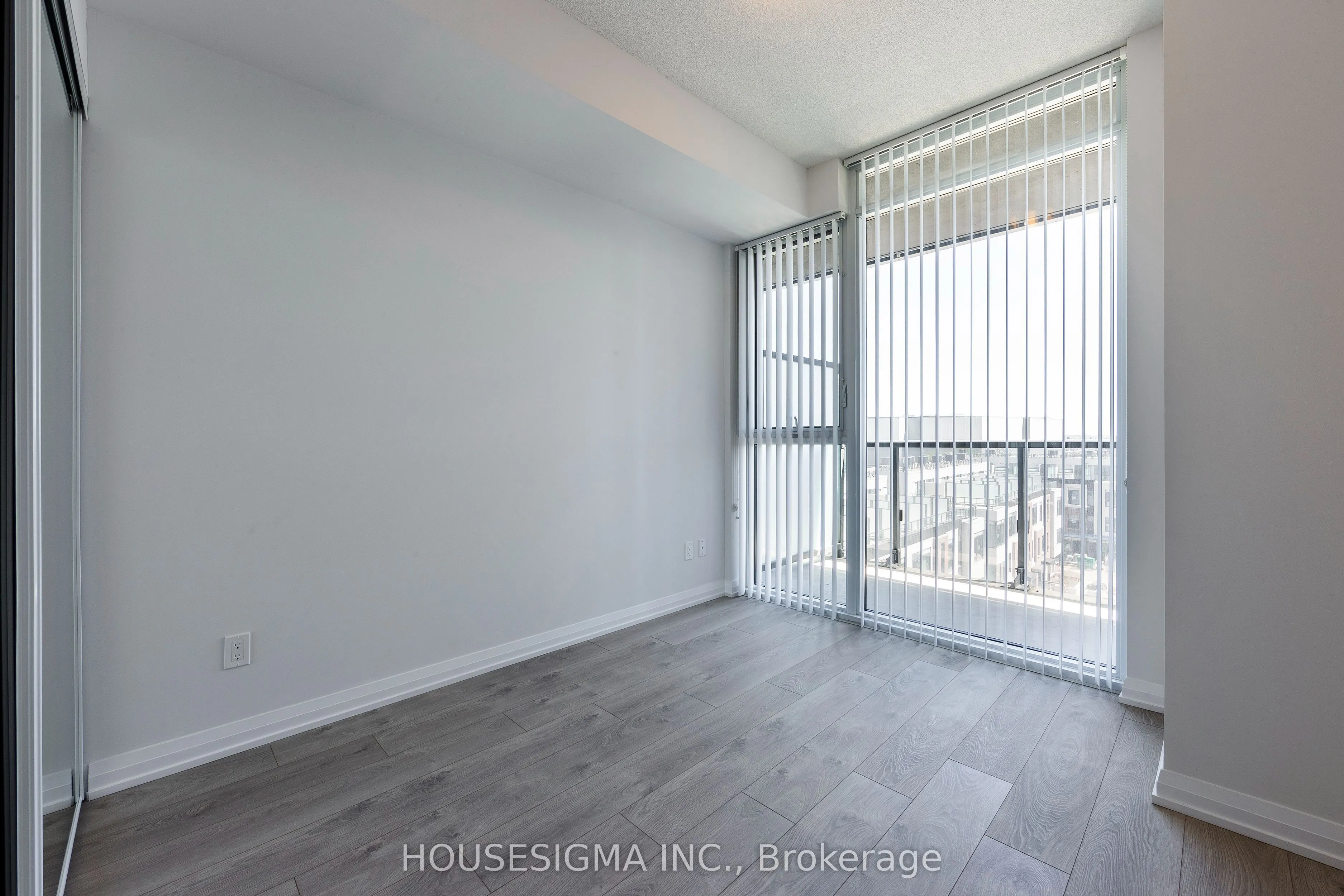 7895 Jane Street, #501