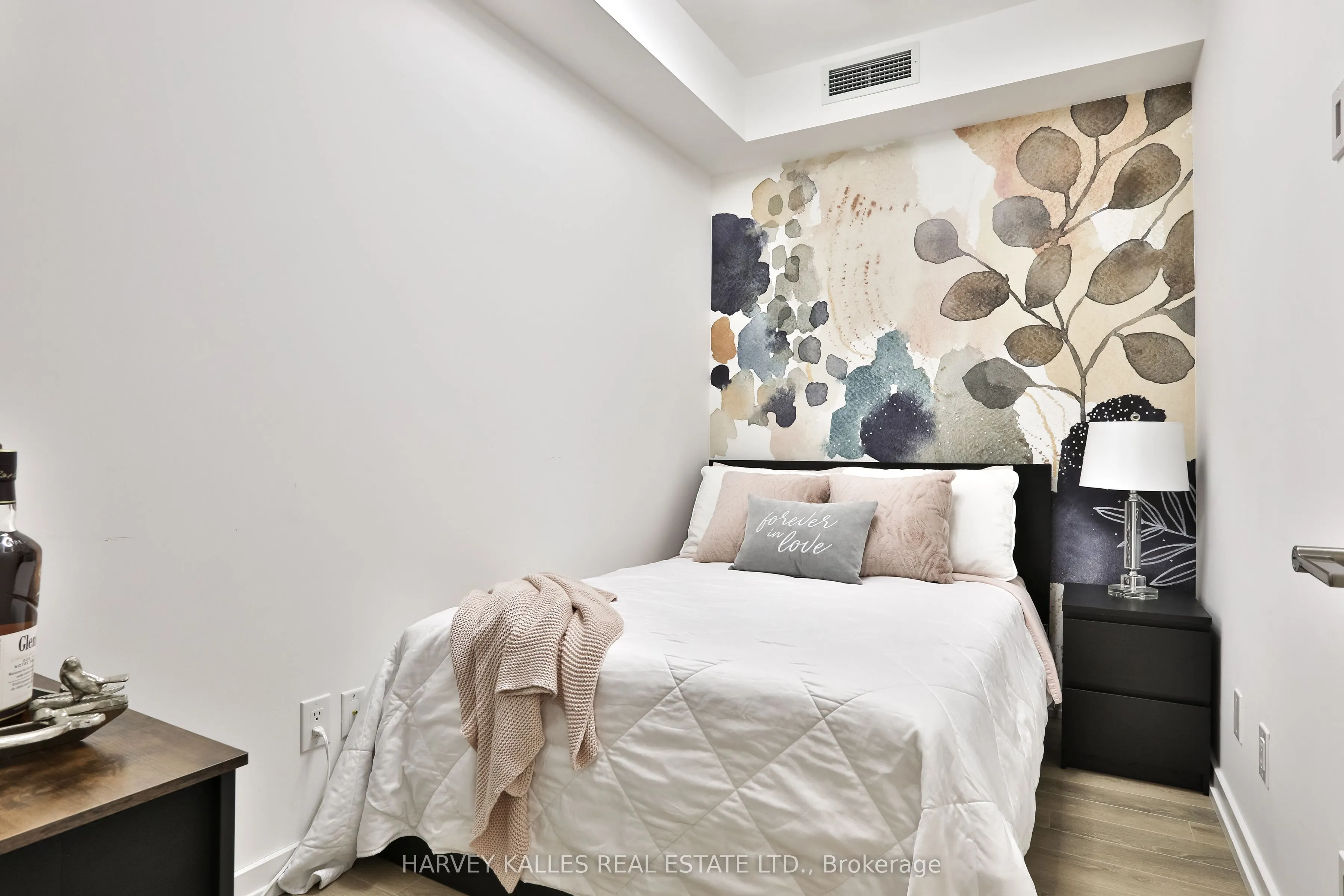 241 Sea Ray Avenue, #320