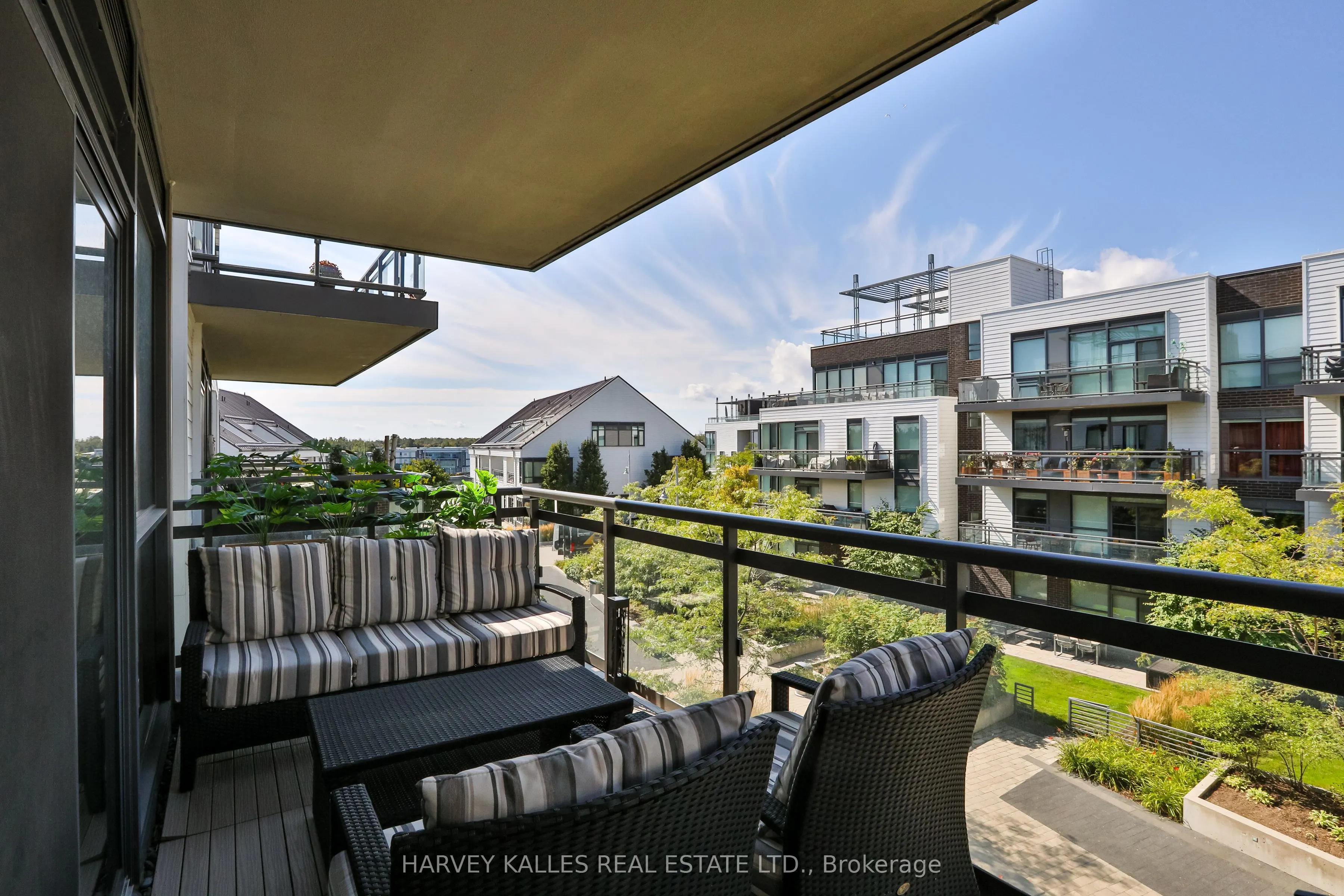 241 Sea Ray Avenue, #320