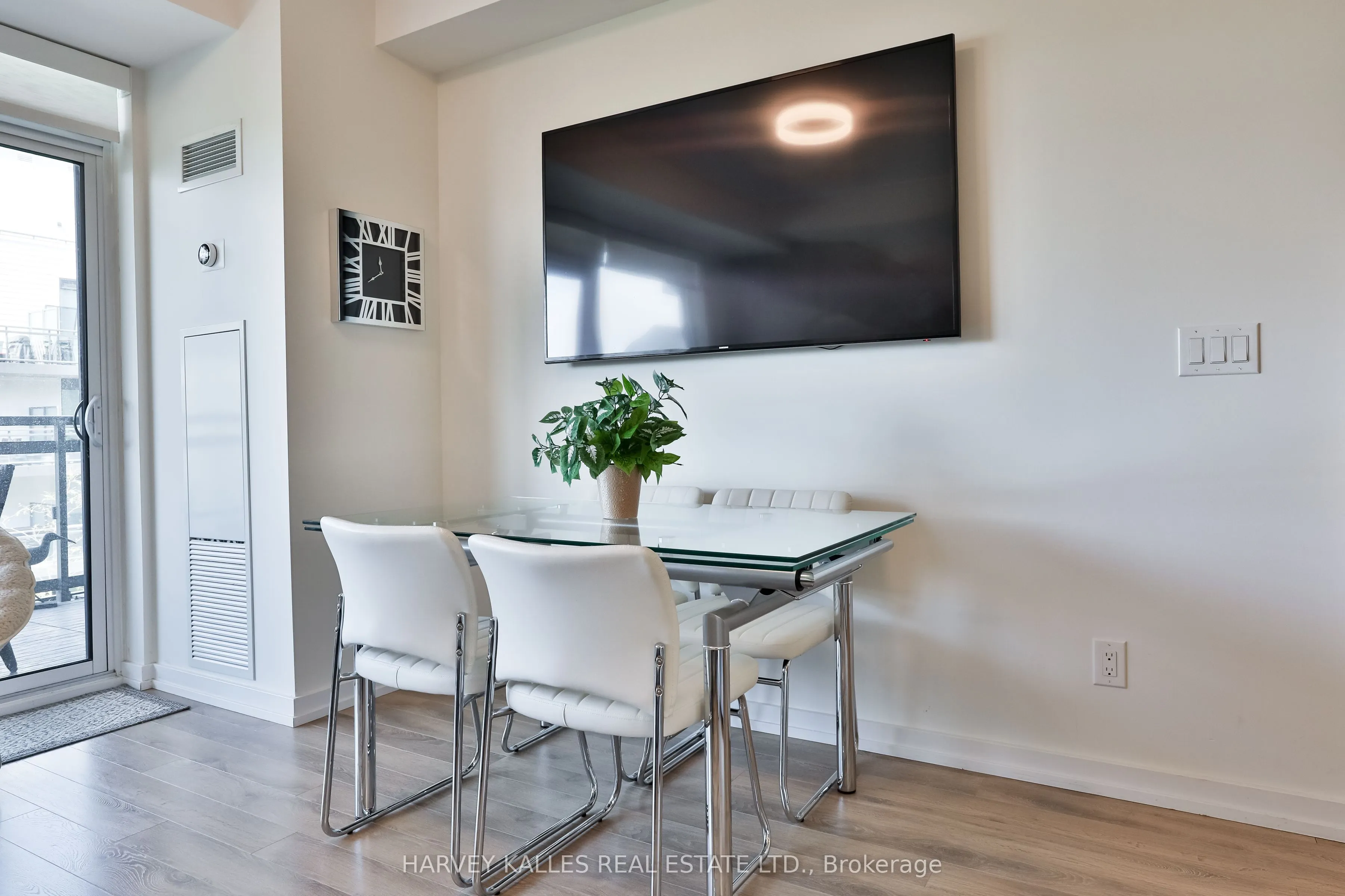 241 Sea Ray Avenue, #320