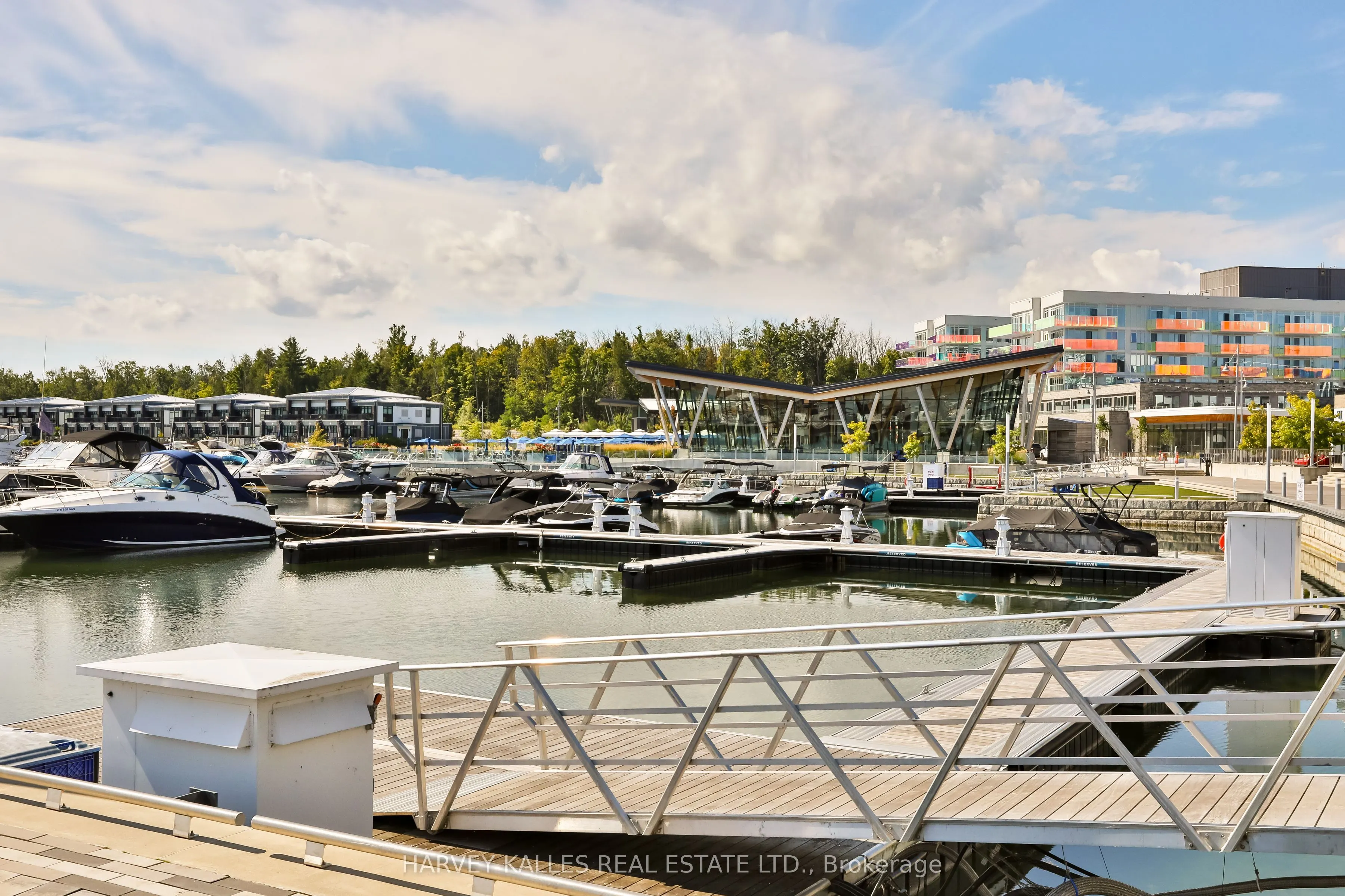 241 Sea Ray Avenue, #320