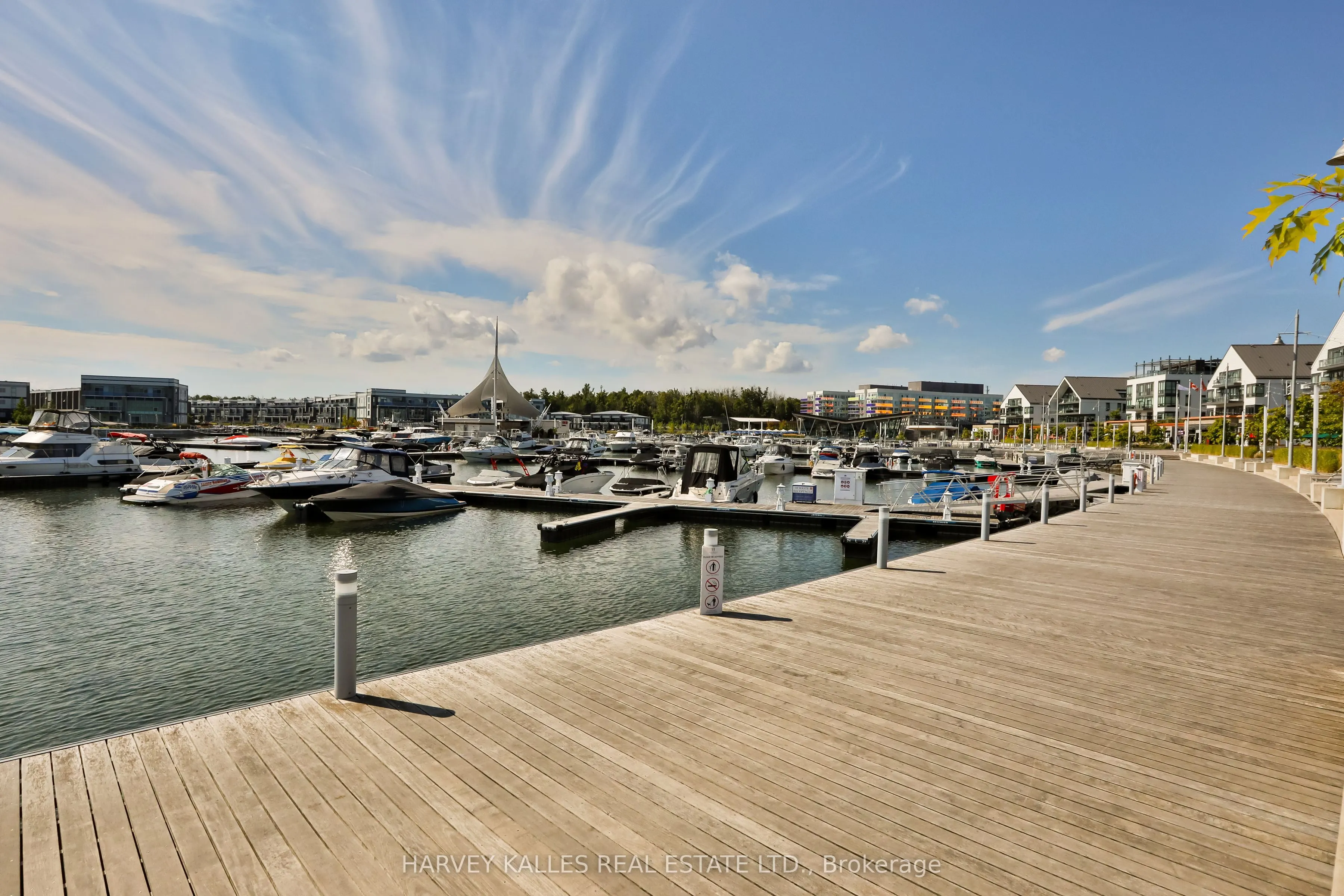 241 Sea Ray Avenue, #320