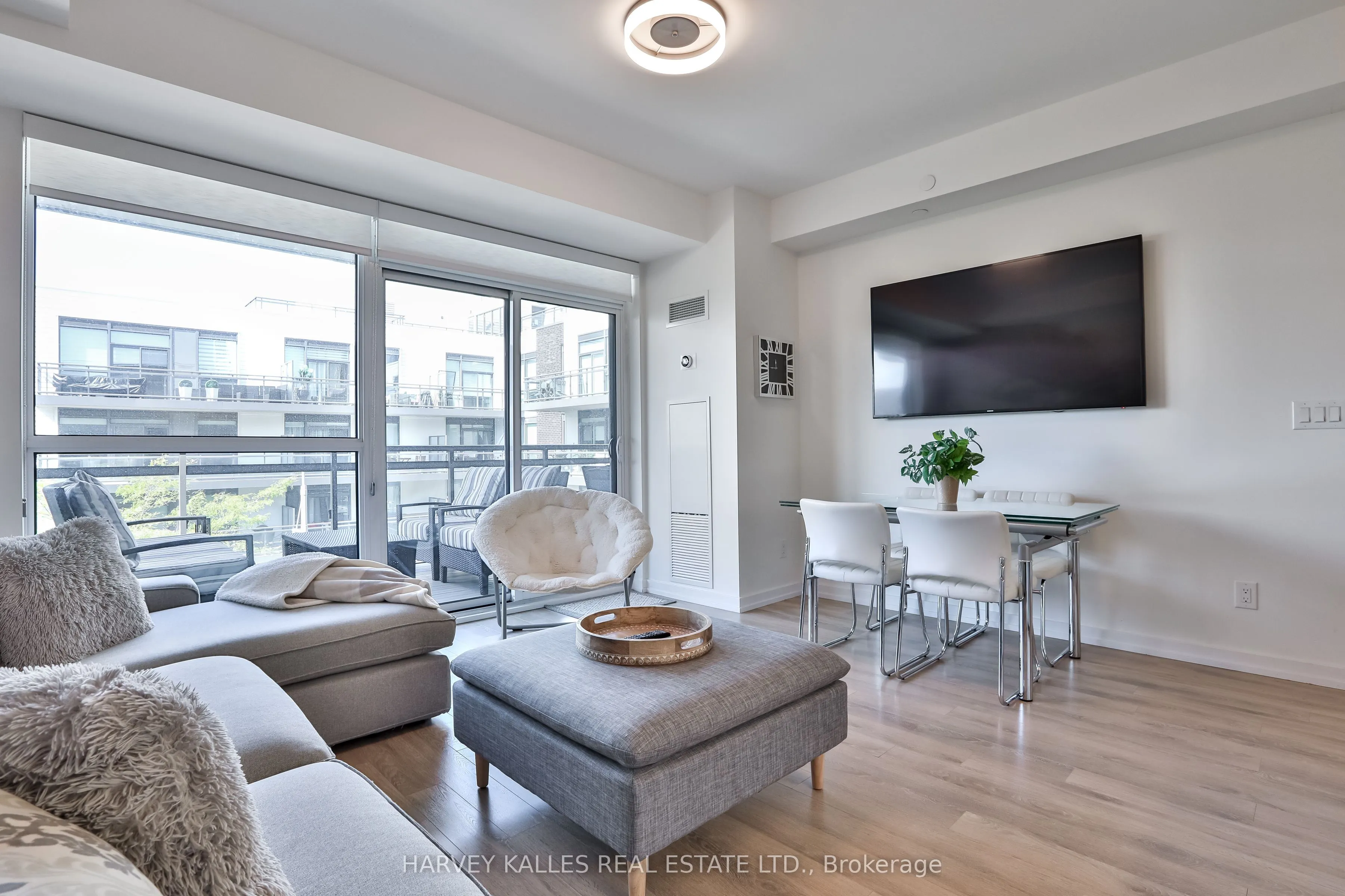 241 Sea Ray Avenue, #320
