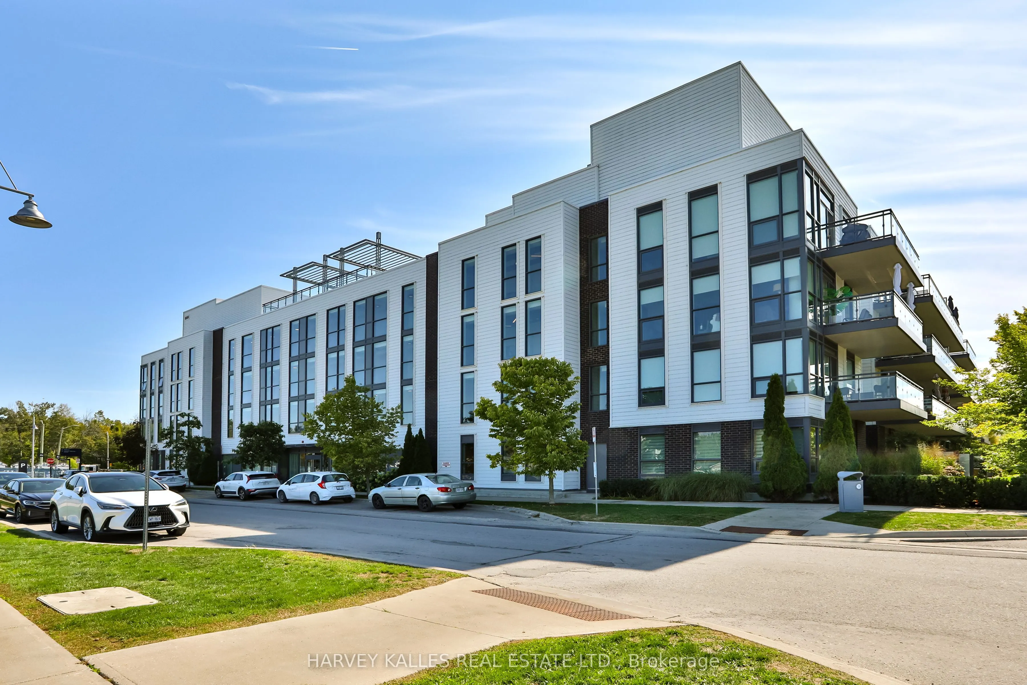 241 Sea Ray Avenue, #320