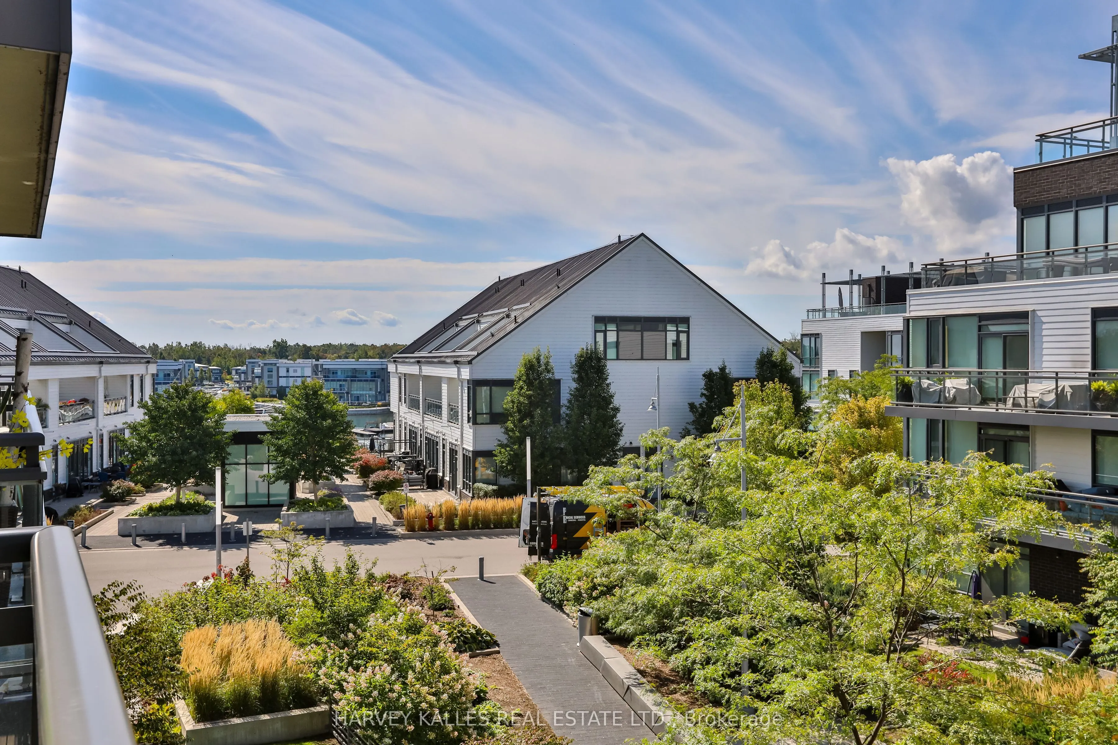 241 Sea Ray Avenue, #320