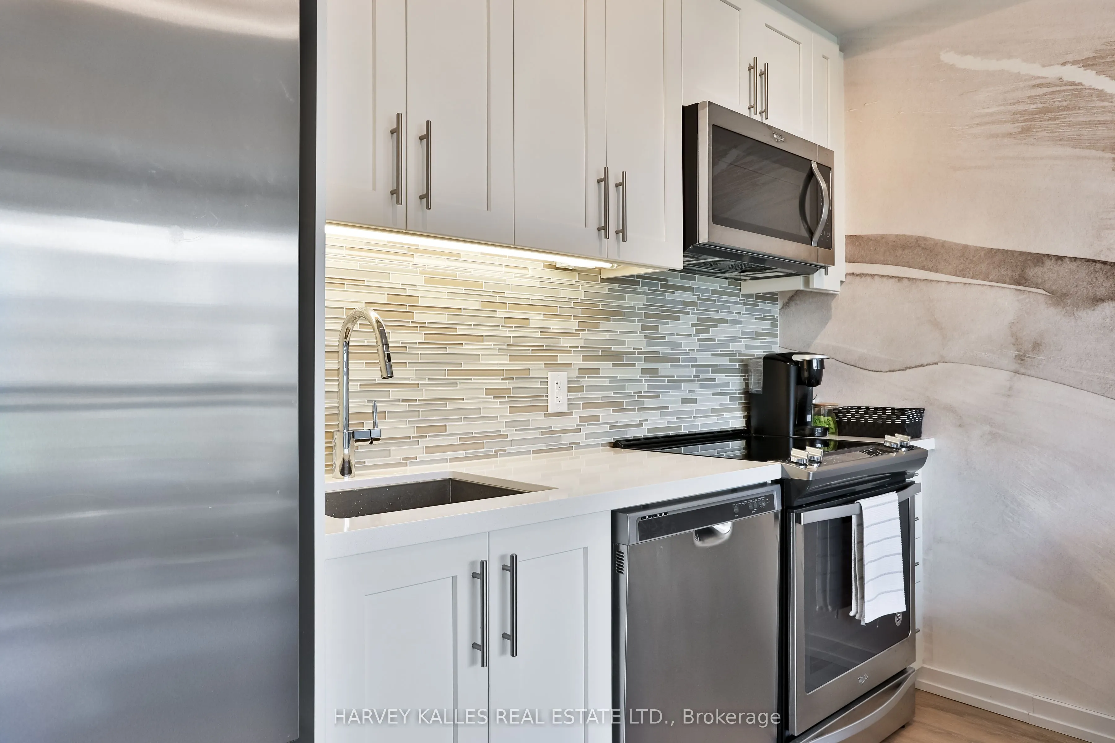 241 Sea Ray Avenue, #320