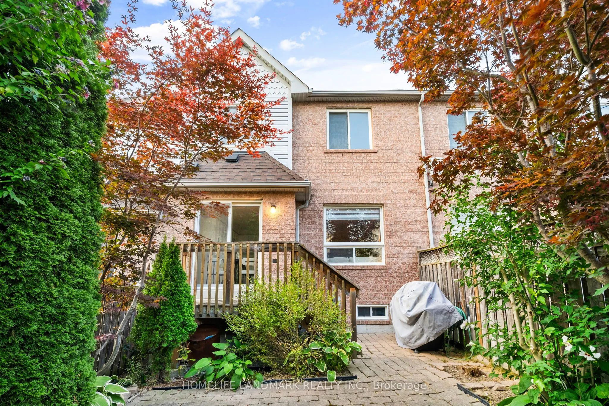 218 Burgess Crescent